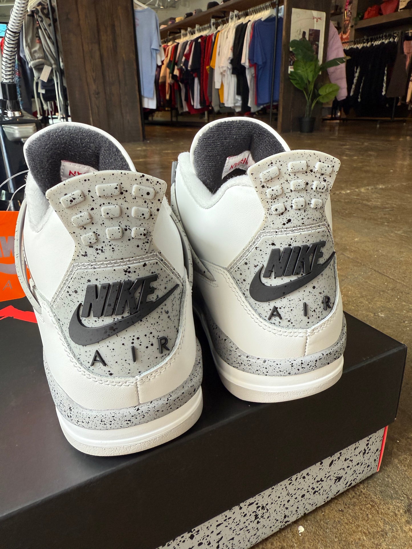 AJ4 White Cement 2025 (9.5, 11.5, 12)