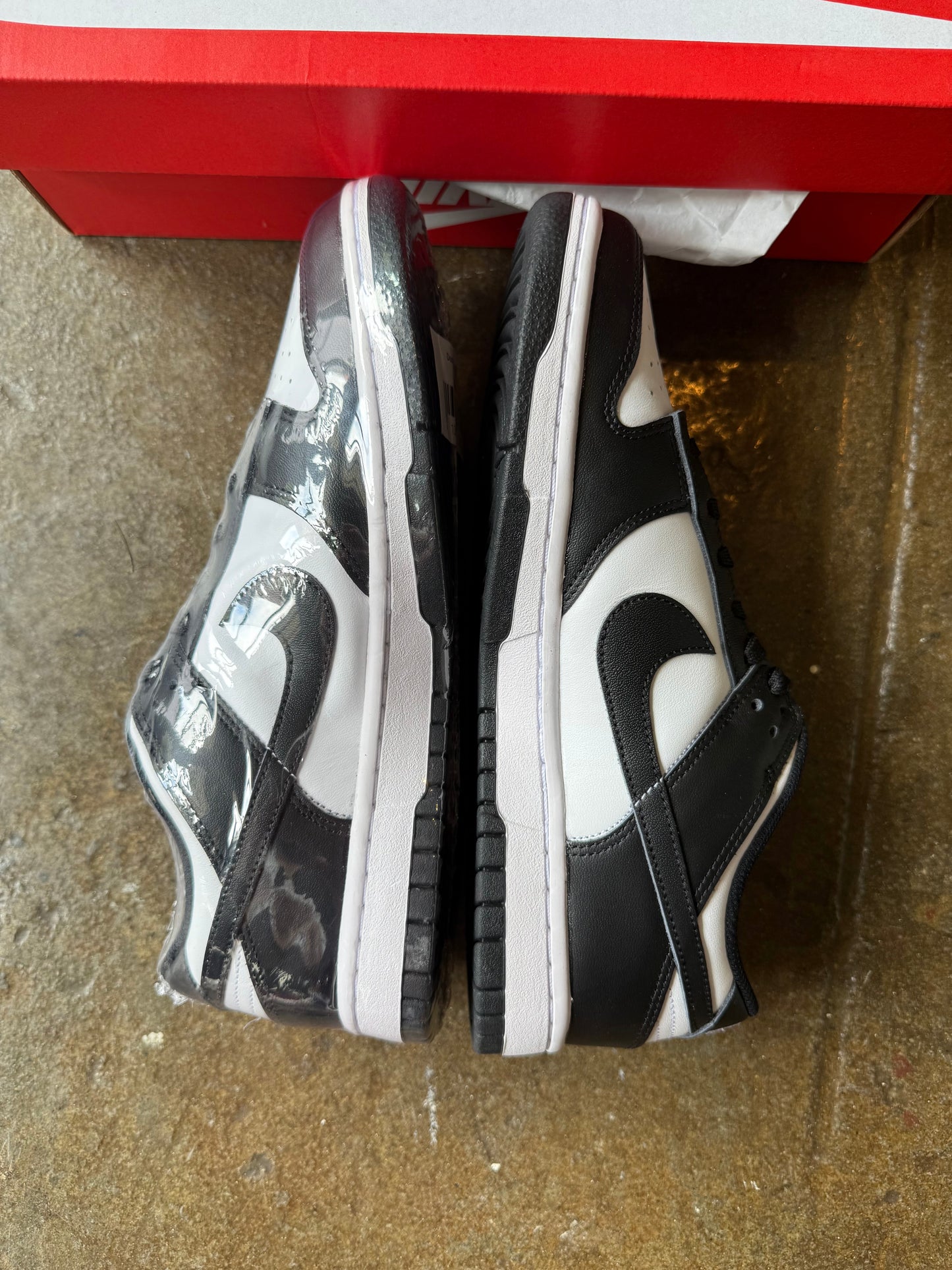 Dunk Low Panda (8.5)