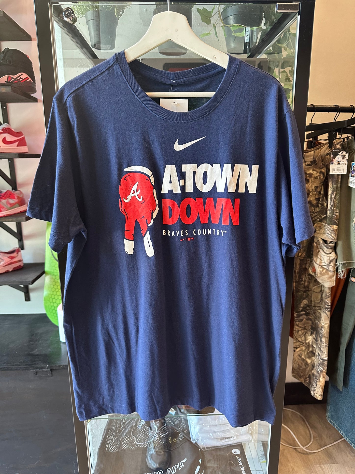 Braves Nike Tee (L)