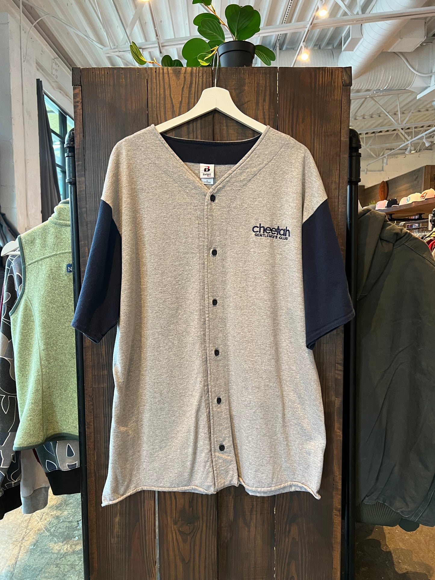 Vtg Cheetah Baseball Jersey (XL)