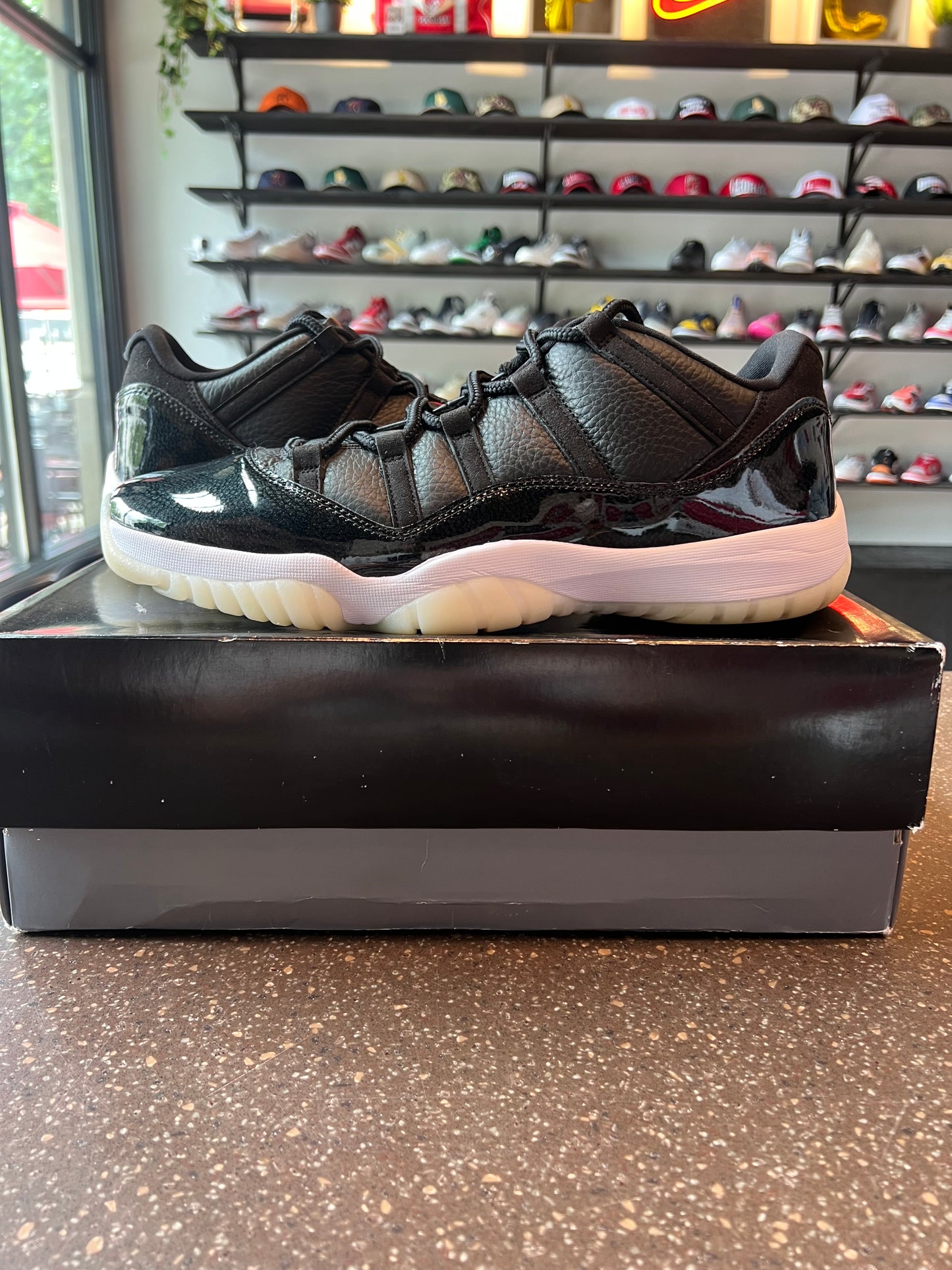 AJ11 Low 72-10