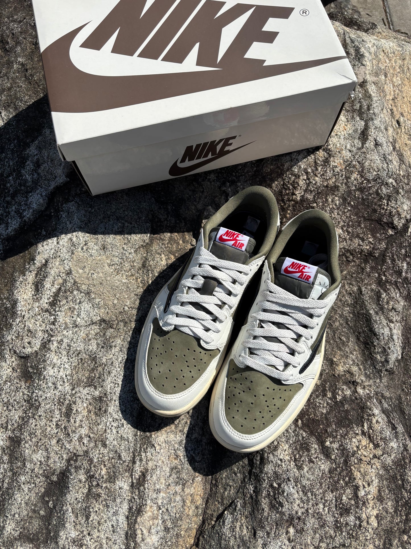 AJ1 Low Travis Scott (9.5)