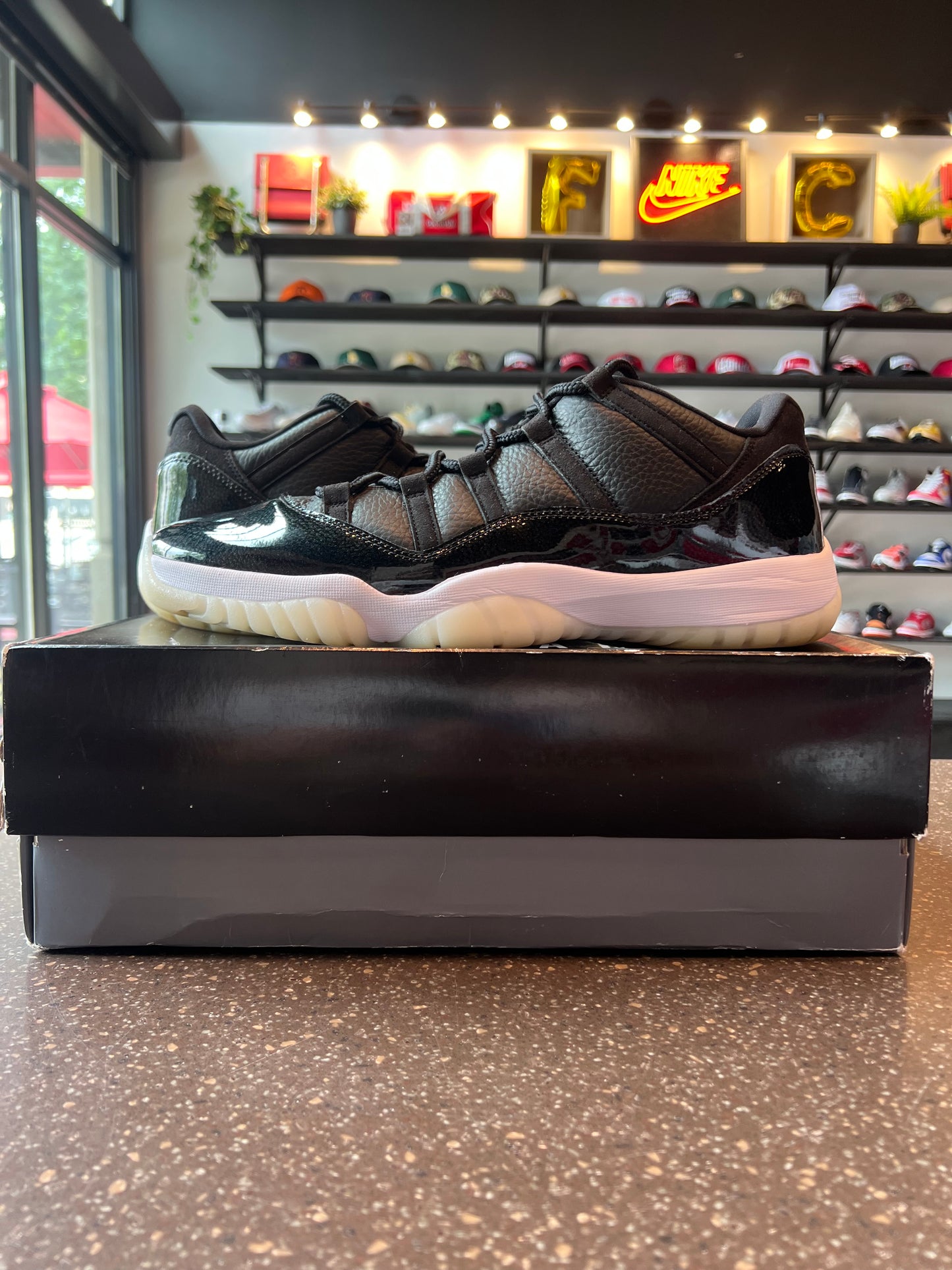 AJ11 Low 72-10