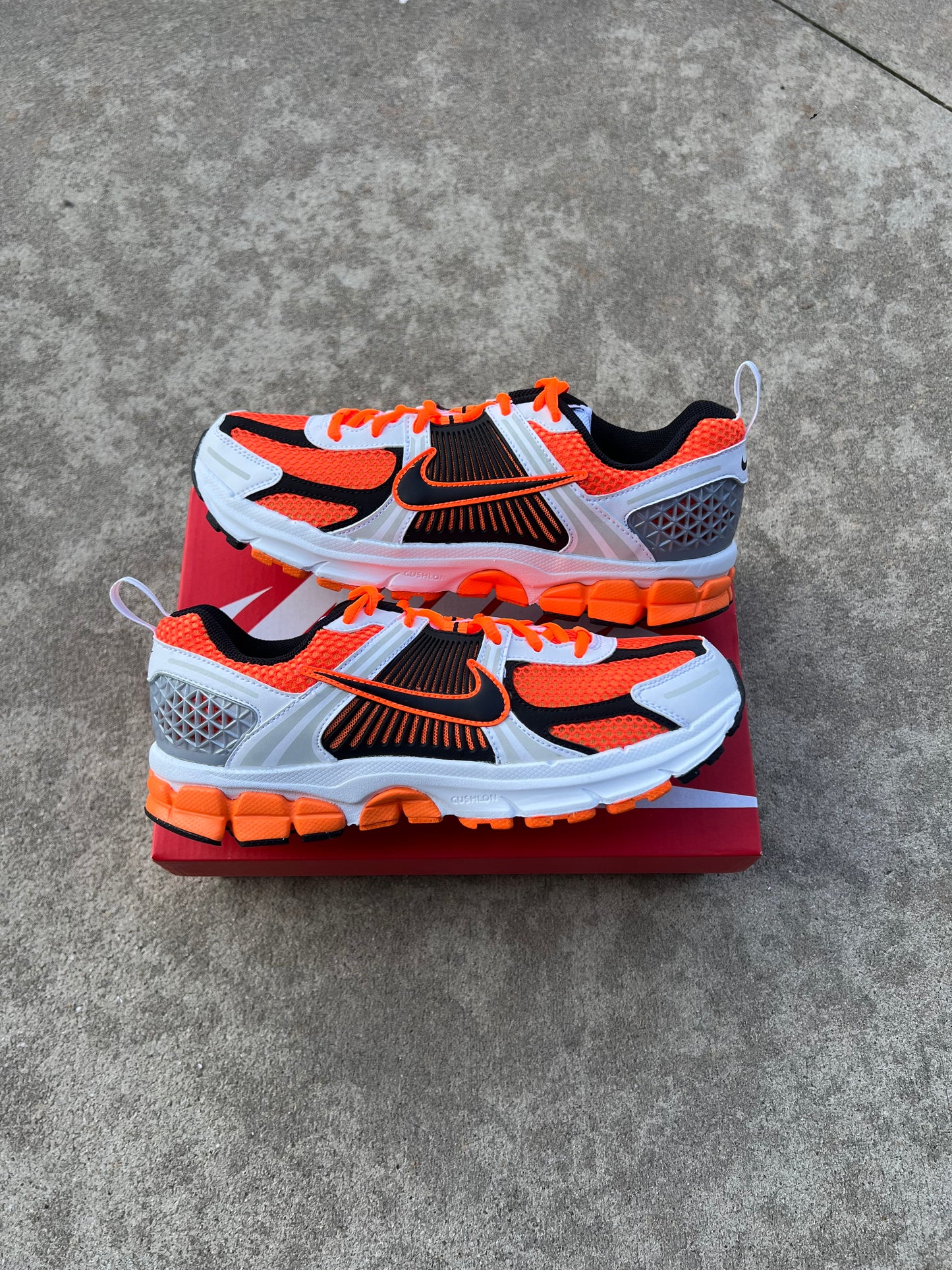Nike Vomero 5 Total Orange (7Y)