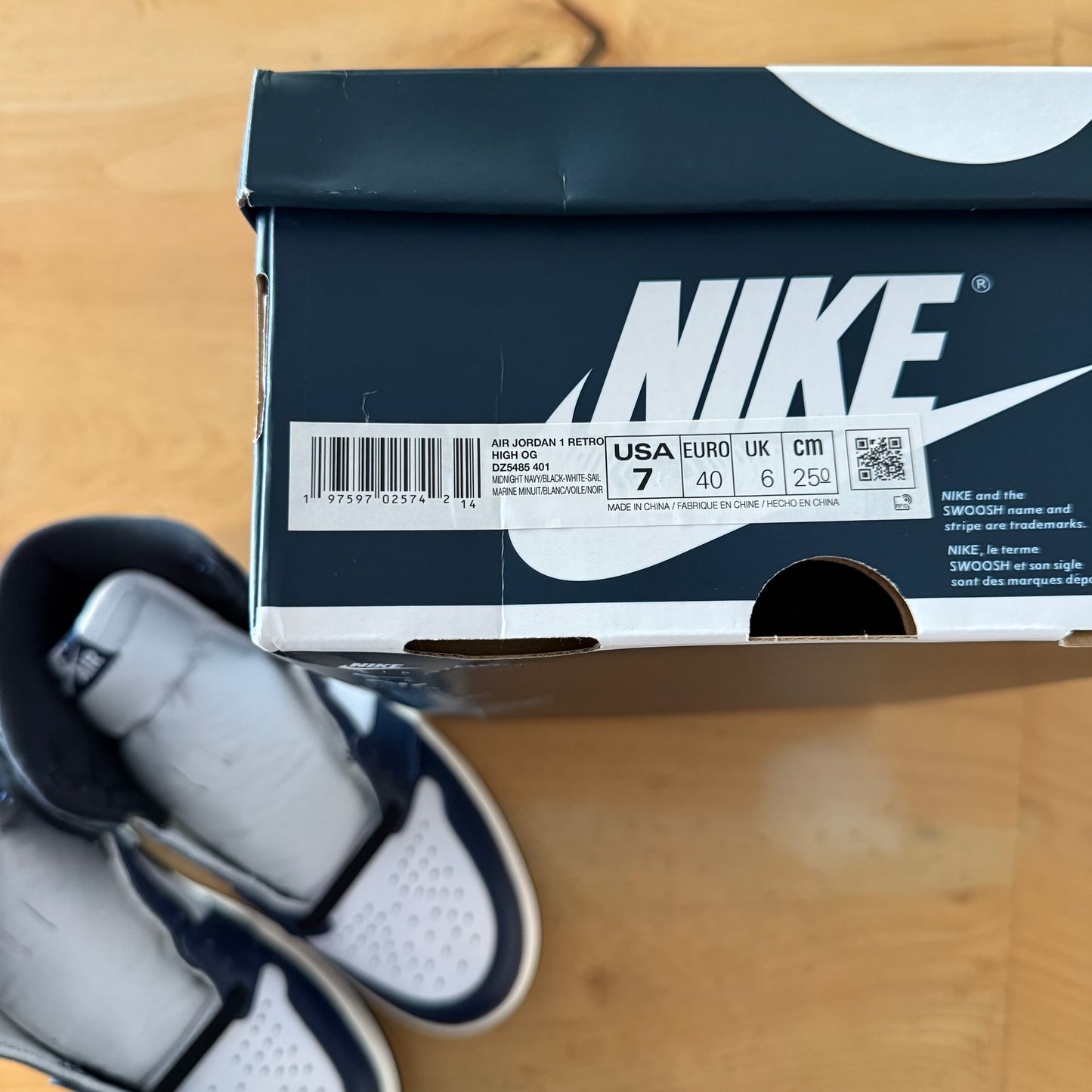 AJ1 Midnight Navy (7)