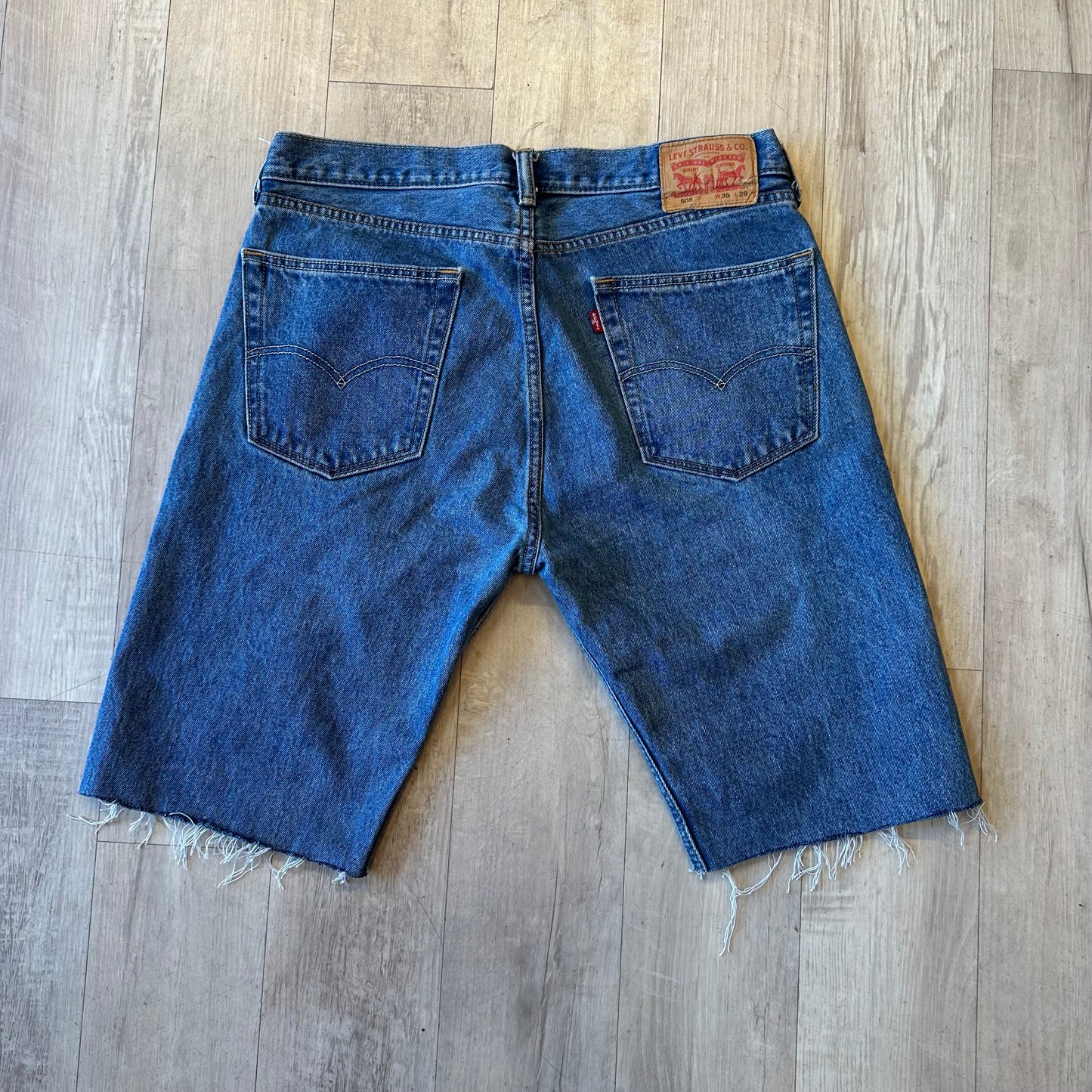Vintage Levi Jorts (36x29)