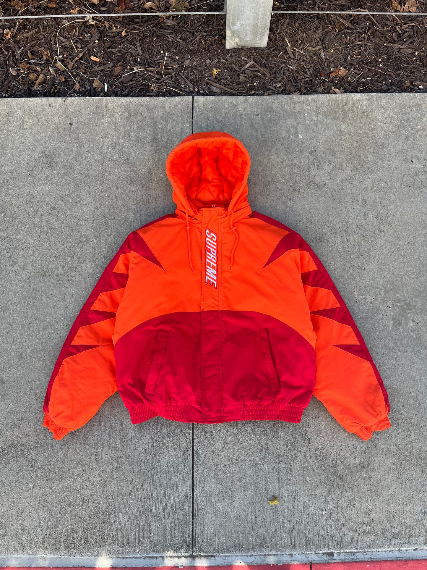 Supreme Wildcat Sideline Puffer (L)