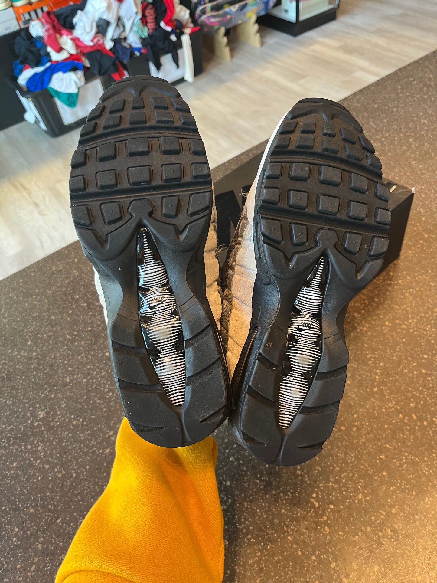 AM95 CDG (10)