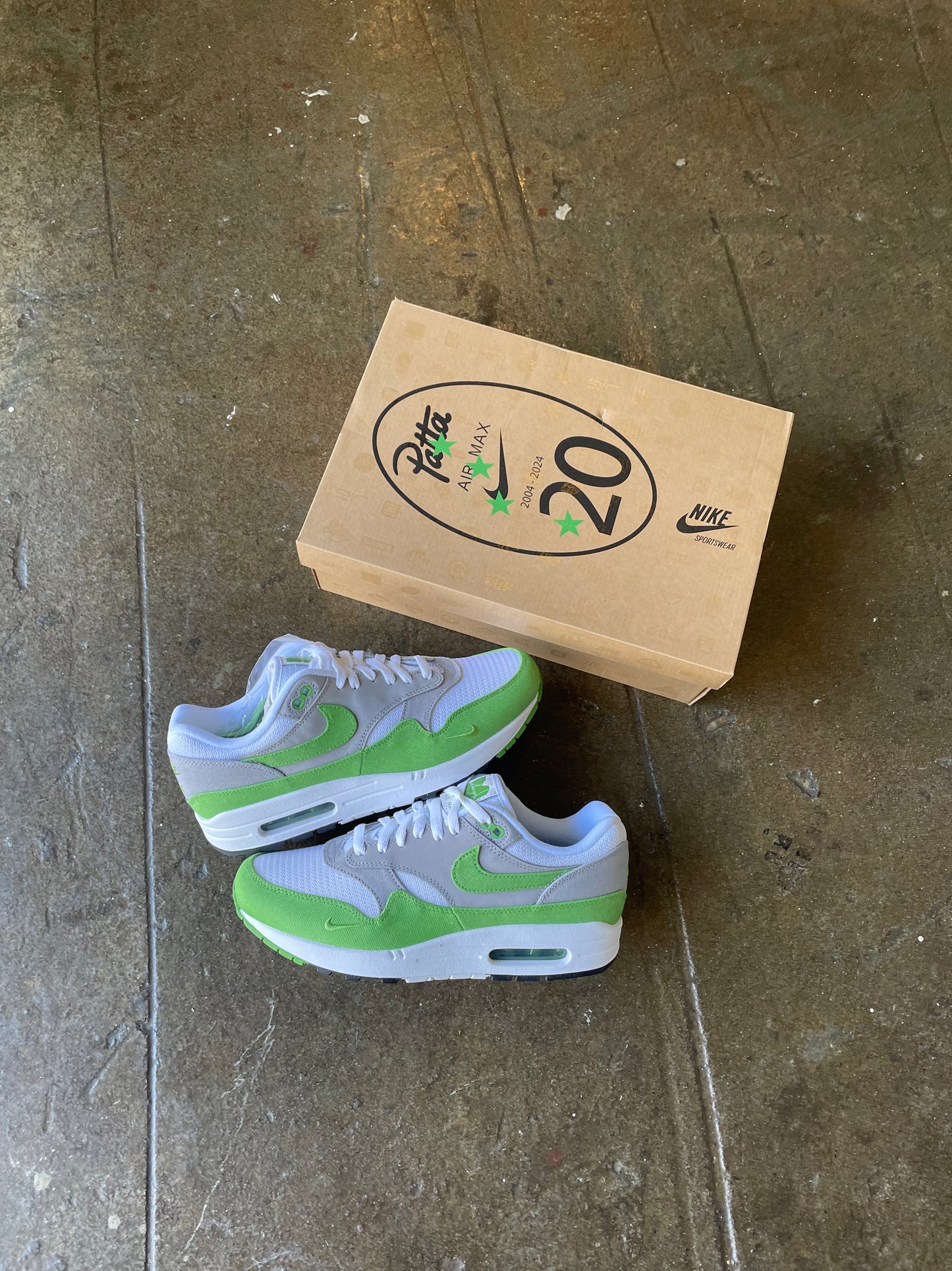 Nike air max 1 chlorophyll (9) Brand New