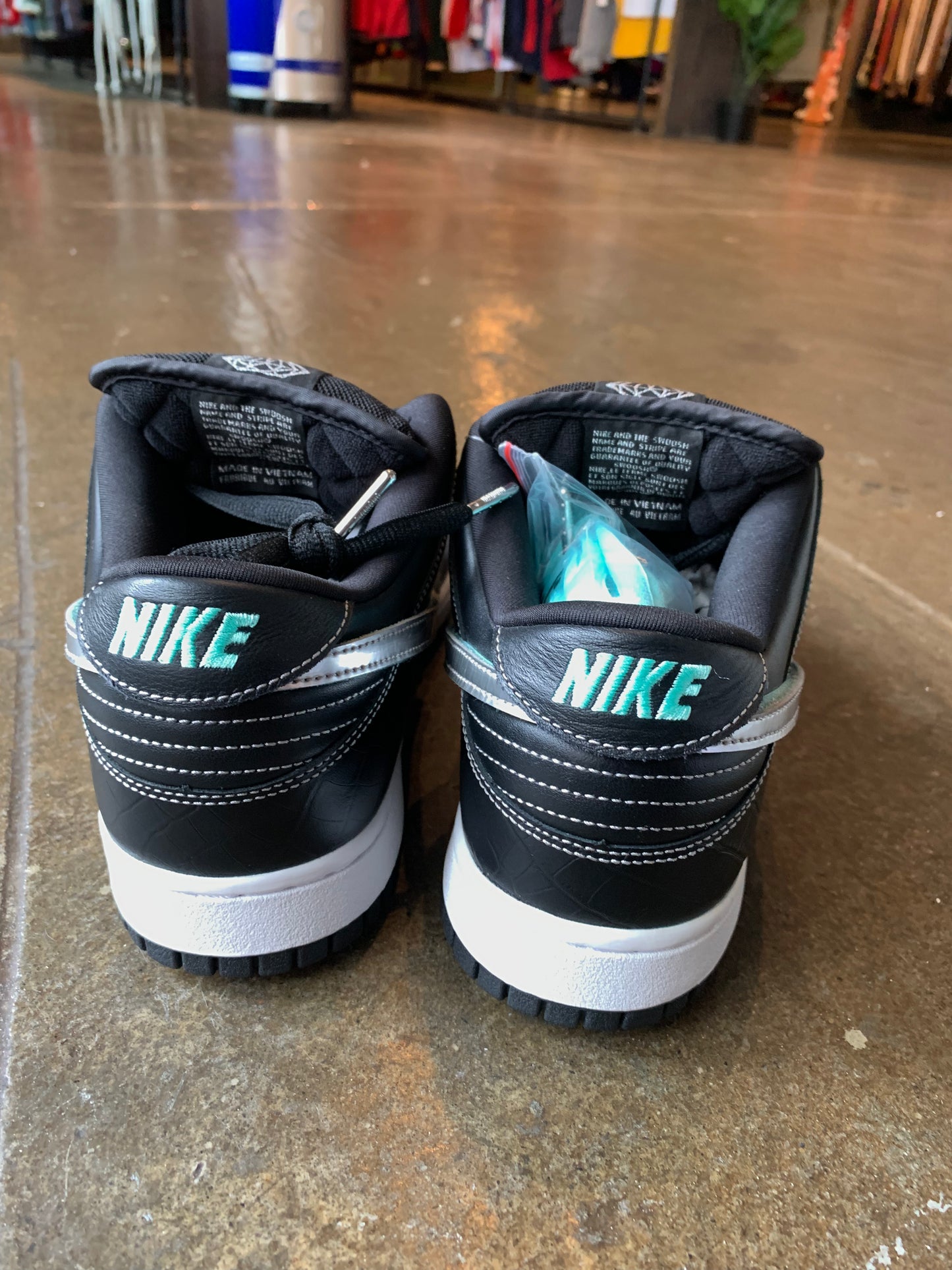 SB Dunk Low Diamond Supply (12) DS NO BOX