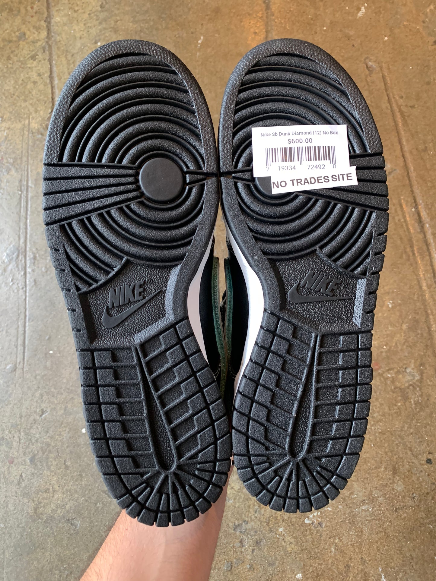 SB Dunk Low Diamond Supply (12) DS NO BOX