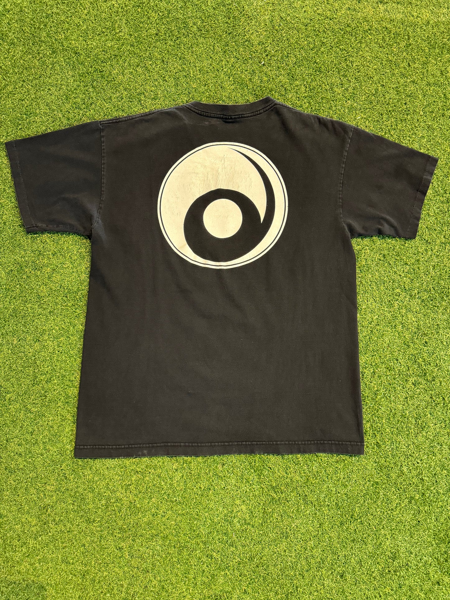 Vintage 6 feet under band tee (XL)