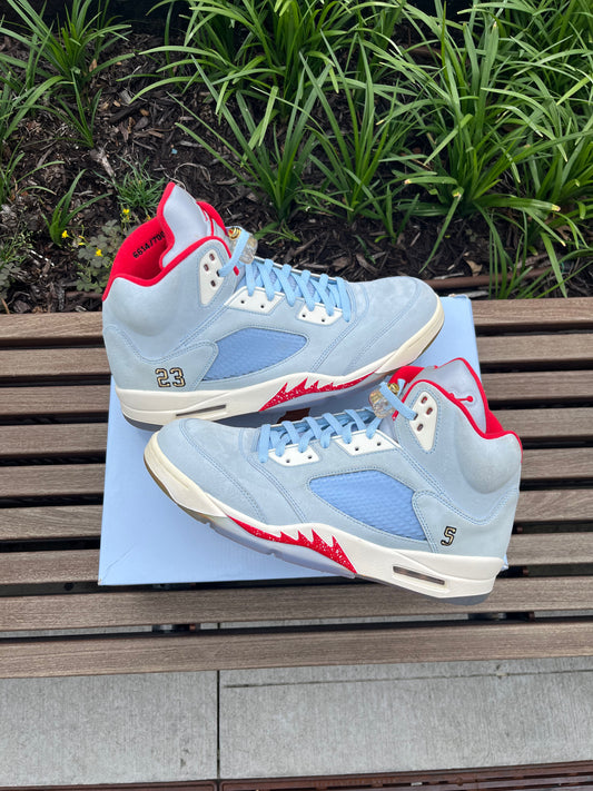 AJ5 Trophy Room (13)