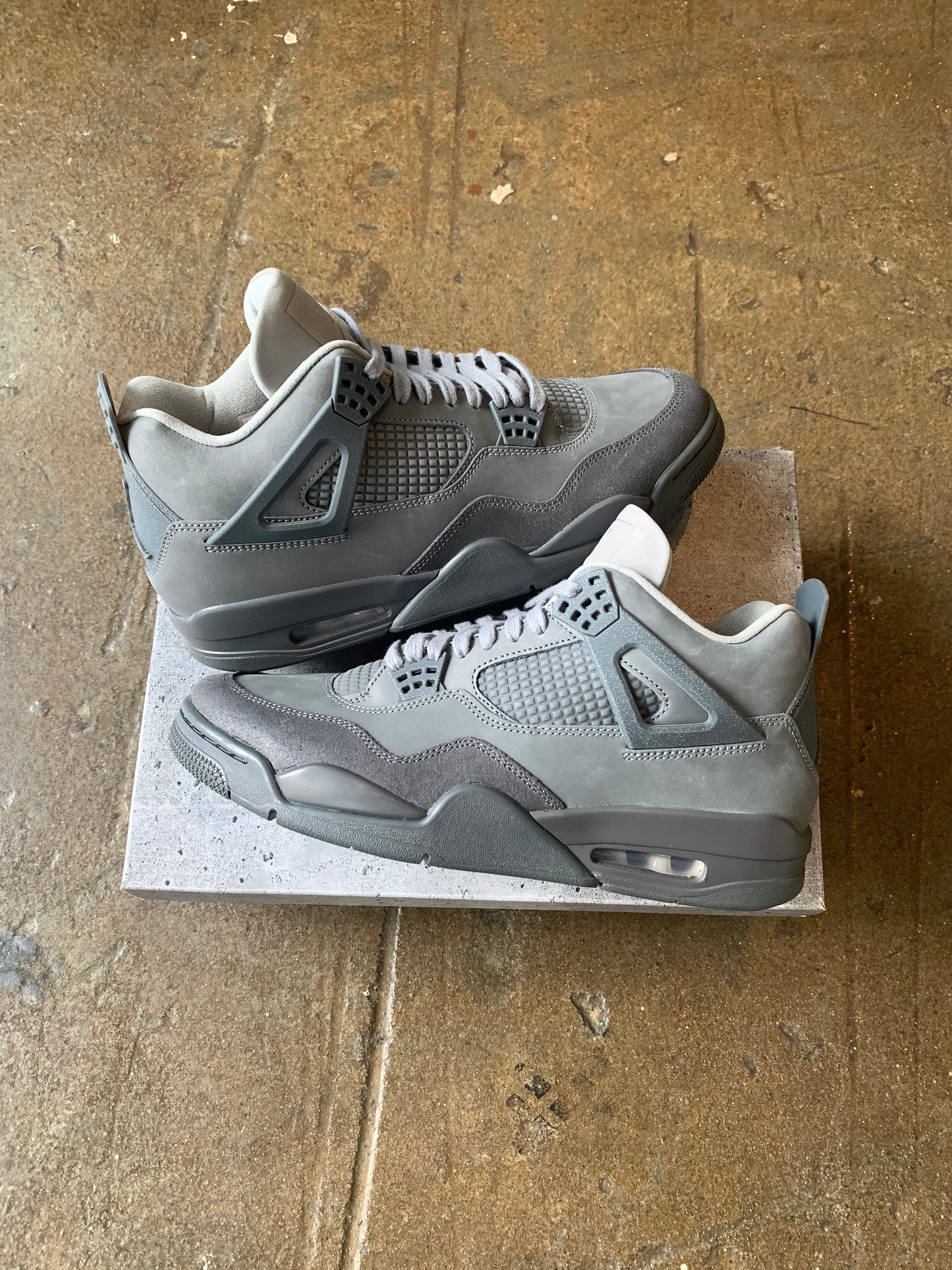 AJ4 Wet Cement (10.5)