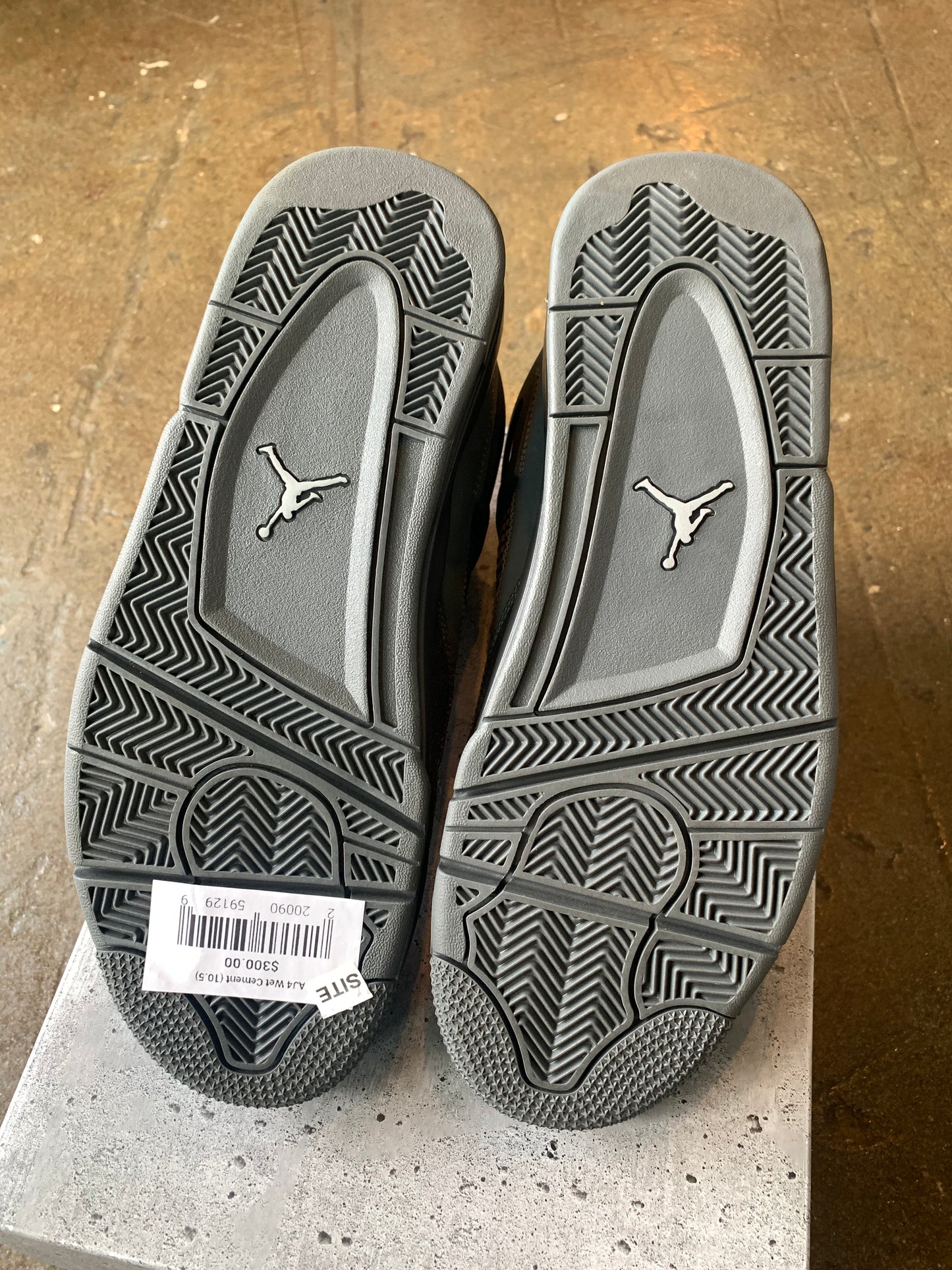 AJ4 Wet Cement (10.5)