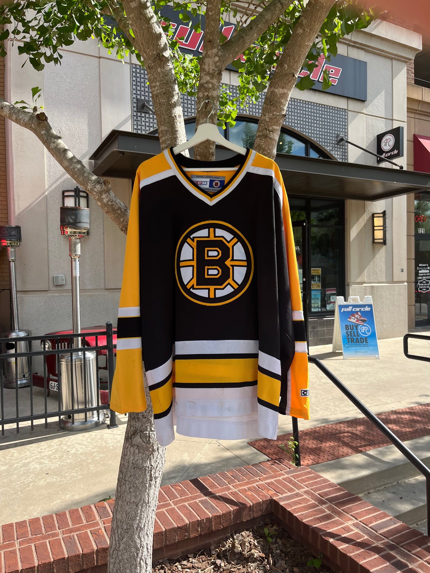 Vintage Boston Bruins CCM Jersey (2XL)