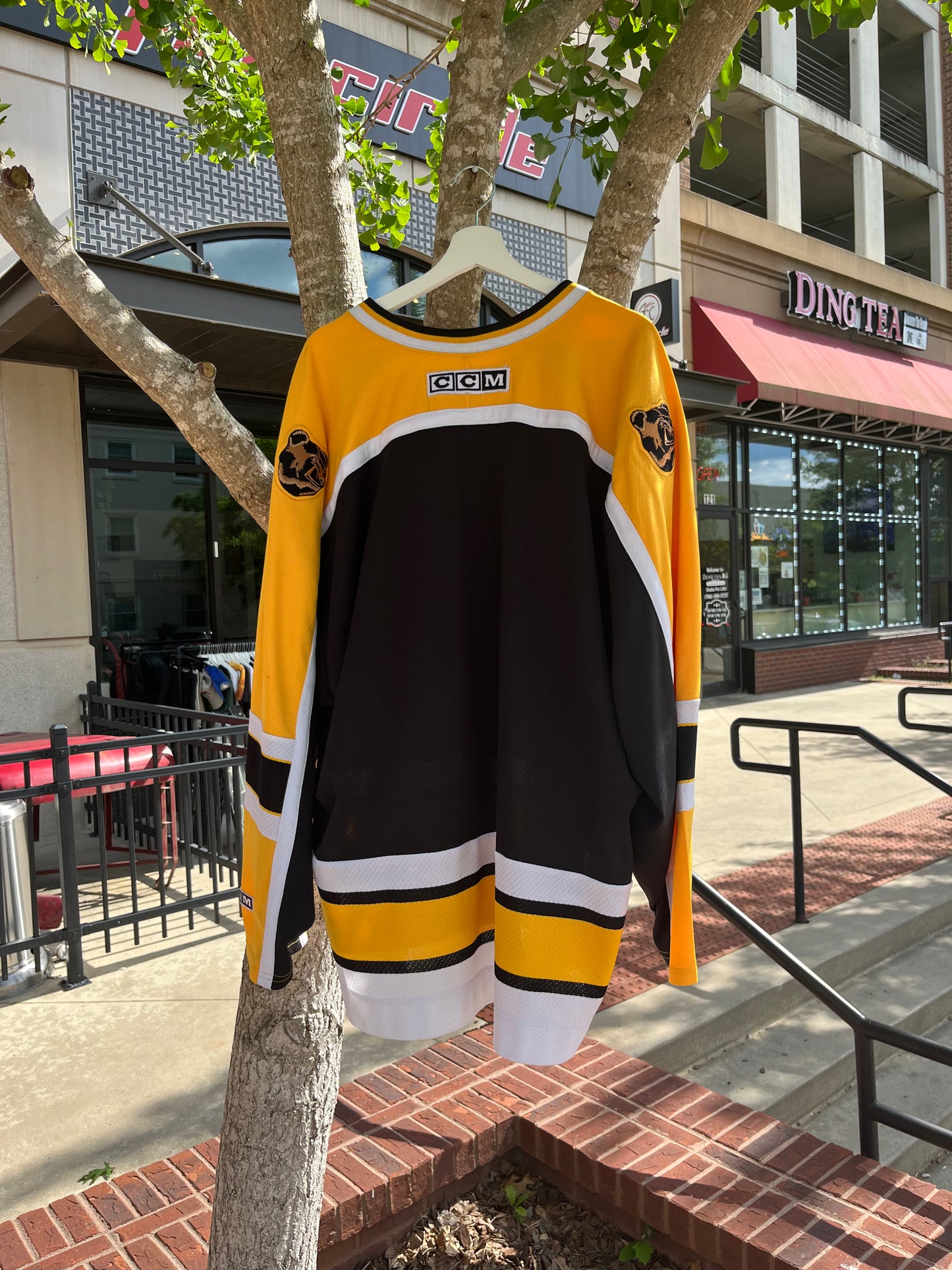Vintage Boston Bruins CCM Jersey (2XL)
