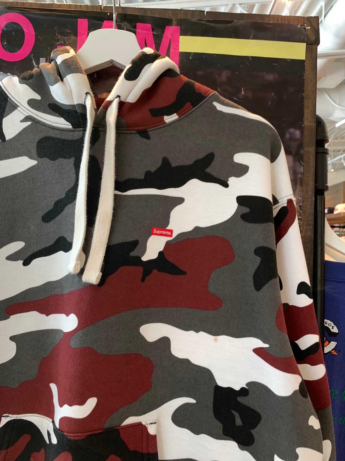 Supreme Camo Pullover Hoodie (M) Worn