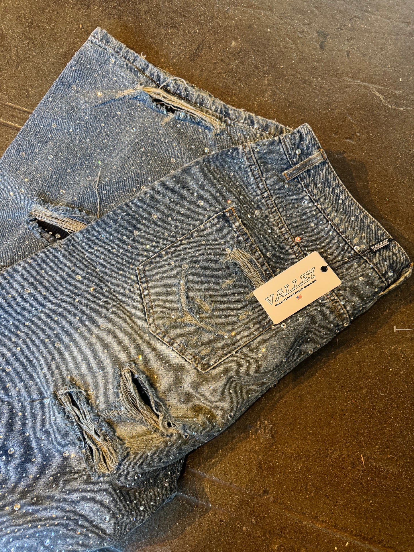 Brand new vale rhinestone denim pants (36)