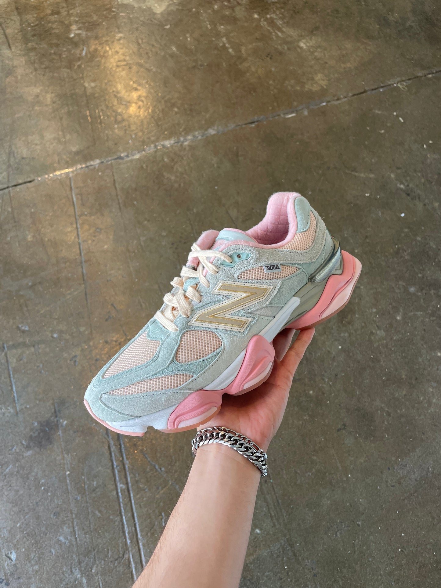 New Balance 9060 (11.5) Lightly Worn