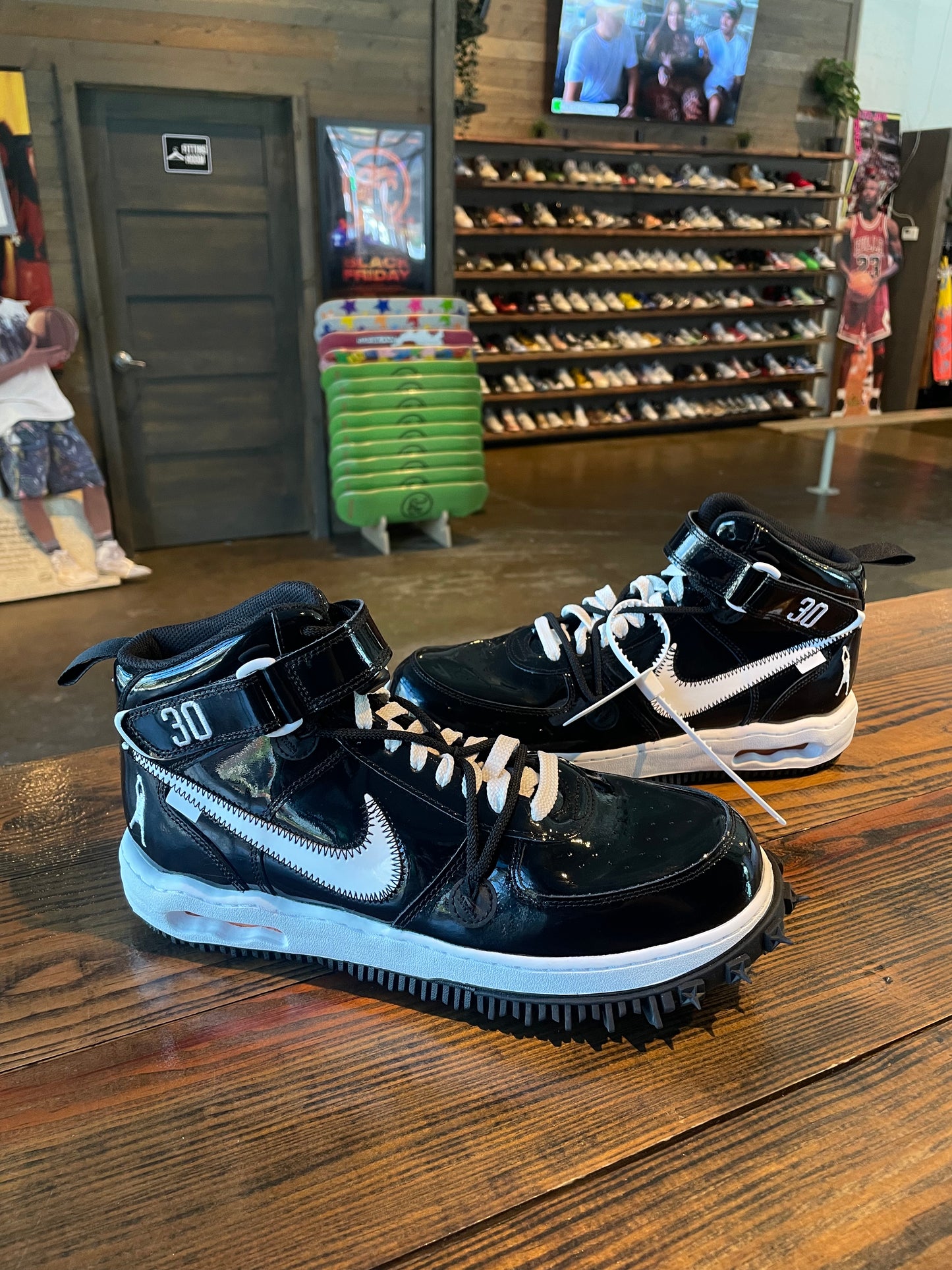 Nike AF1 Mid OW (11.5) Worn