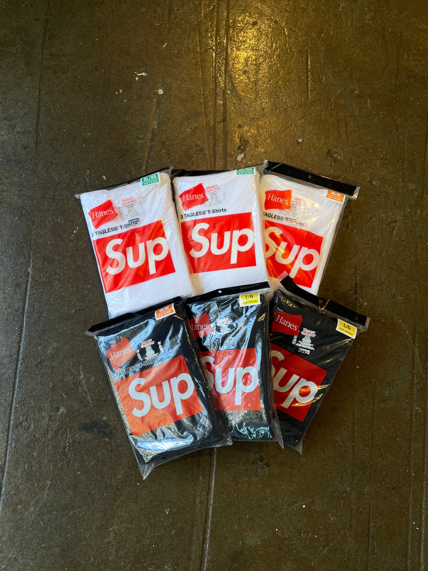 Supreme Hanes T-Shirt Pack