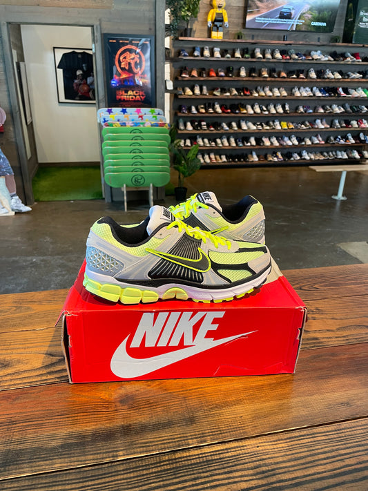 Nike Vomero 5 (9) Brand New