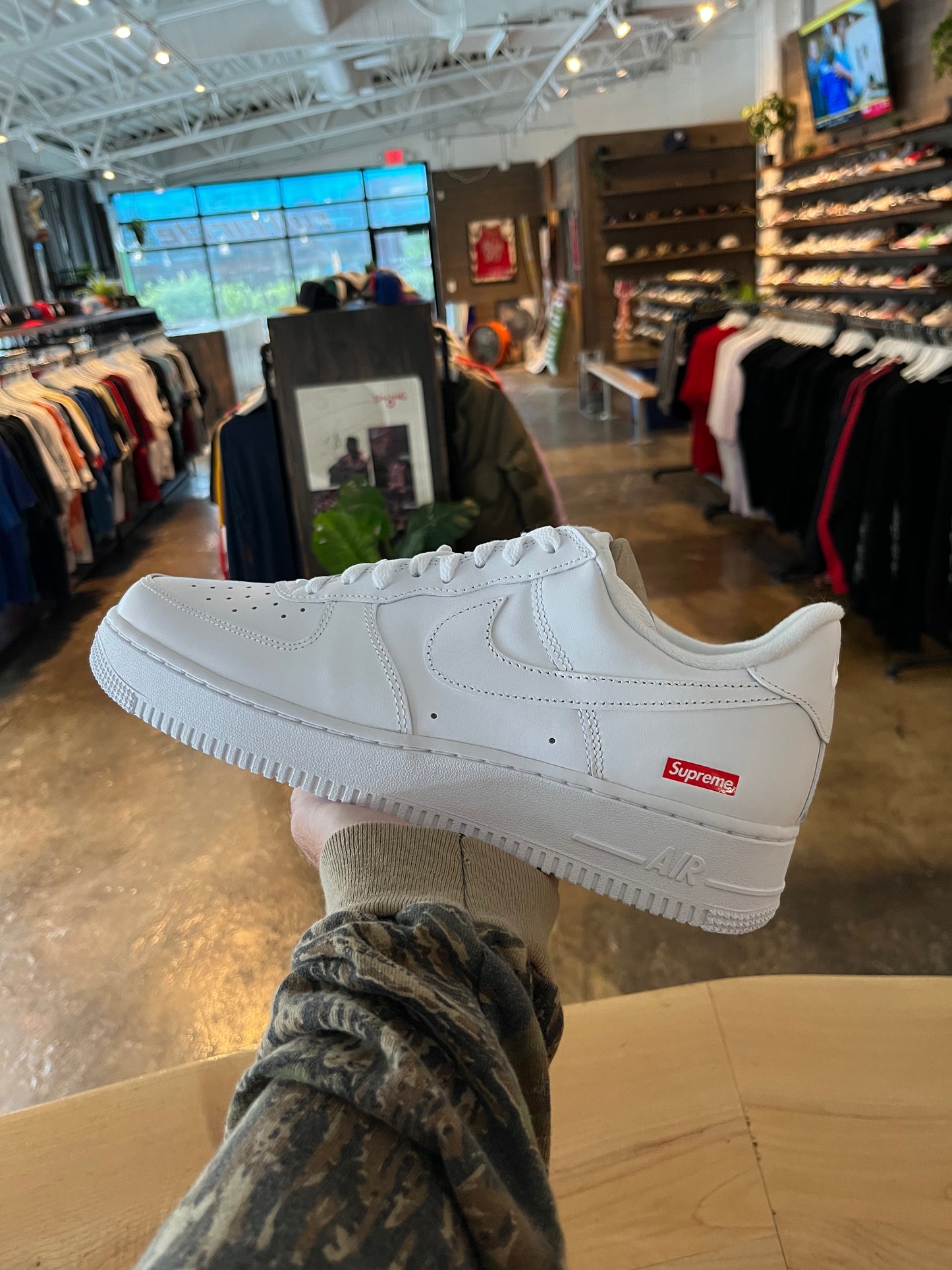 Supreme AF1 Low White (10)
