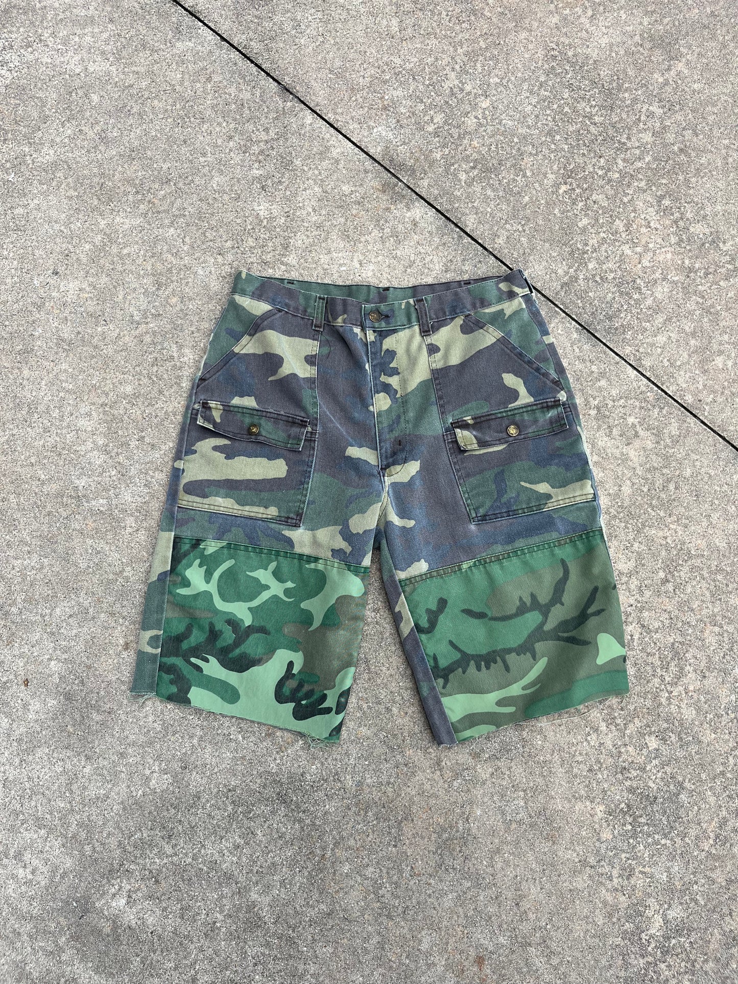 Vintage Paneled Camo Cargo Shorts (32)