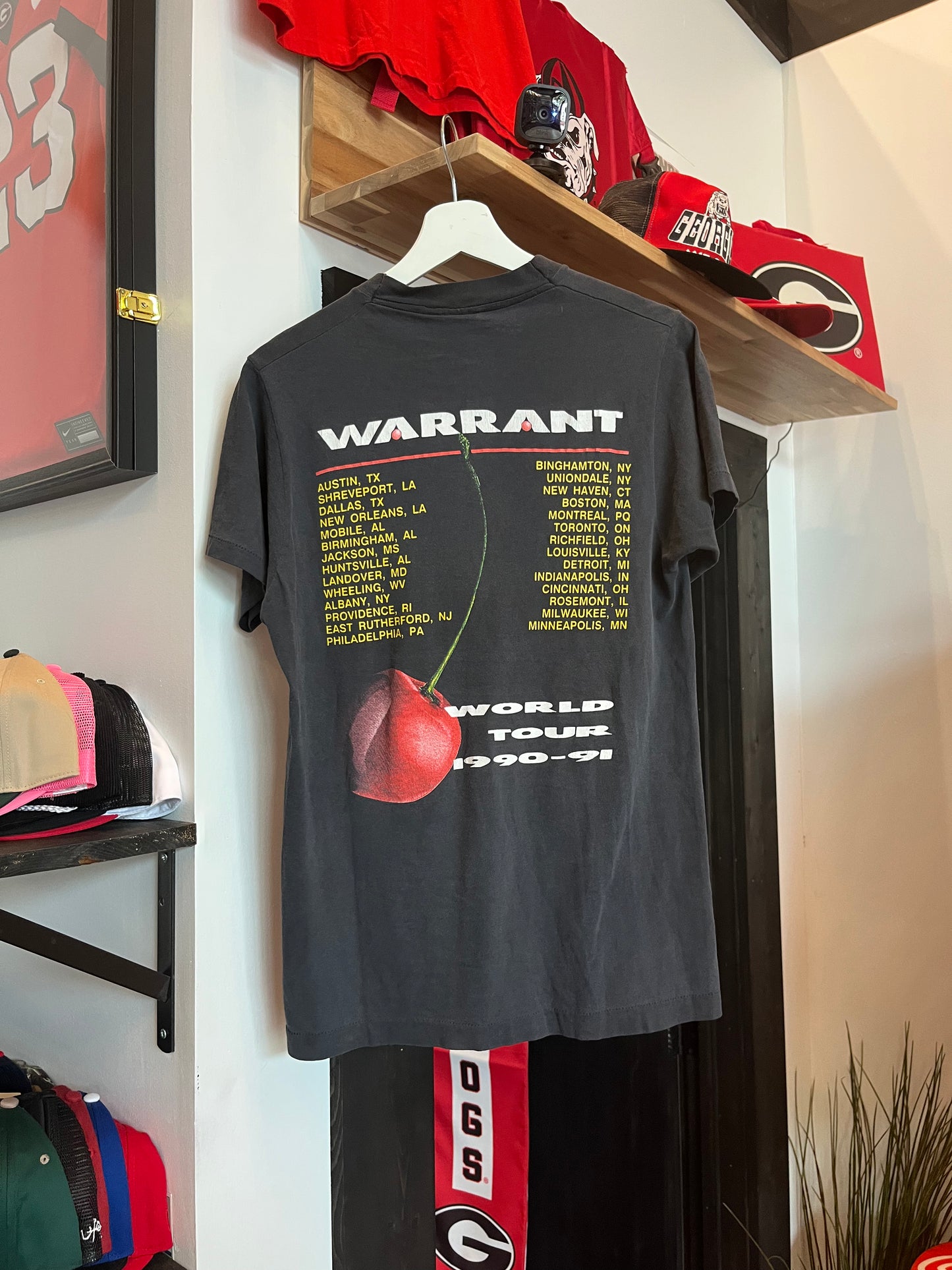 Vintage Warrant Cherry Pie Tour Tee (L)