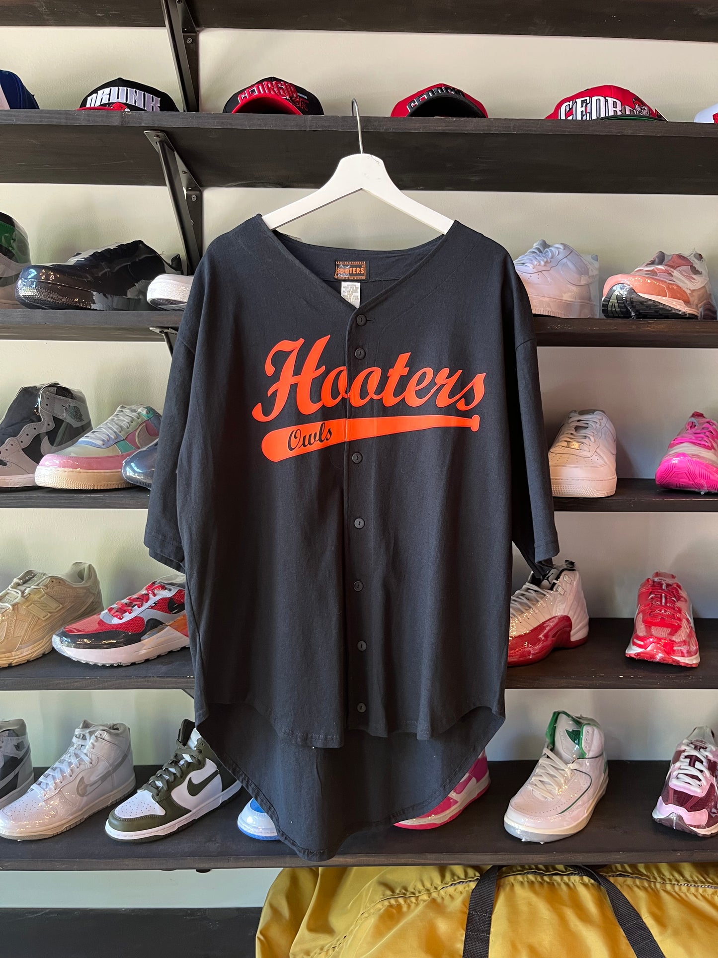 Vintage Hooters BNWT Baseball Jersey (XL)