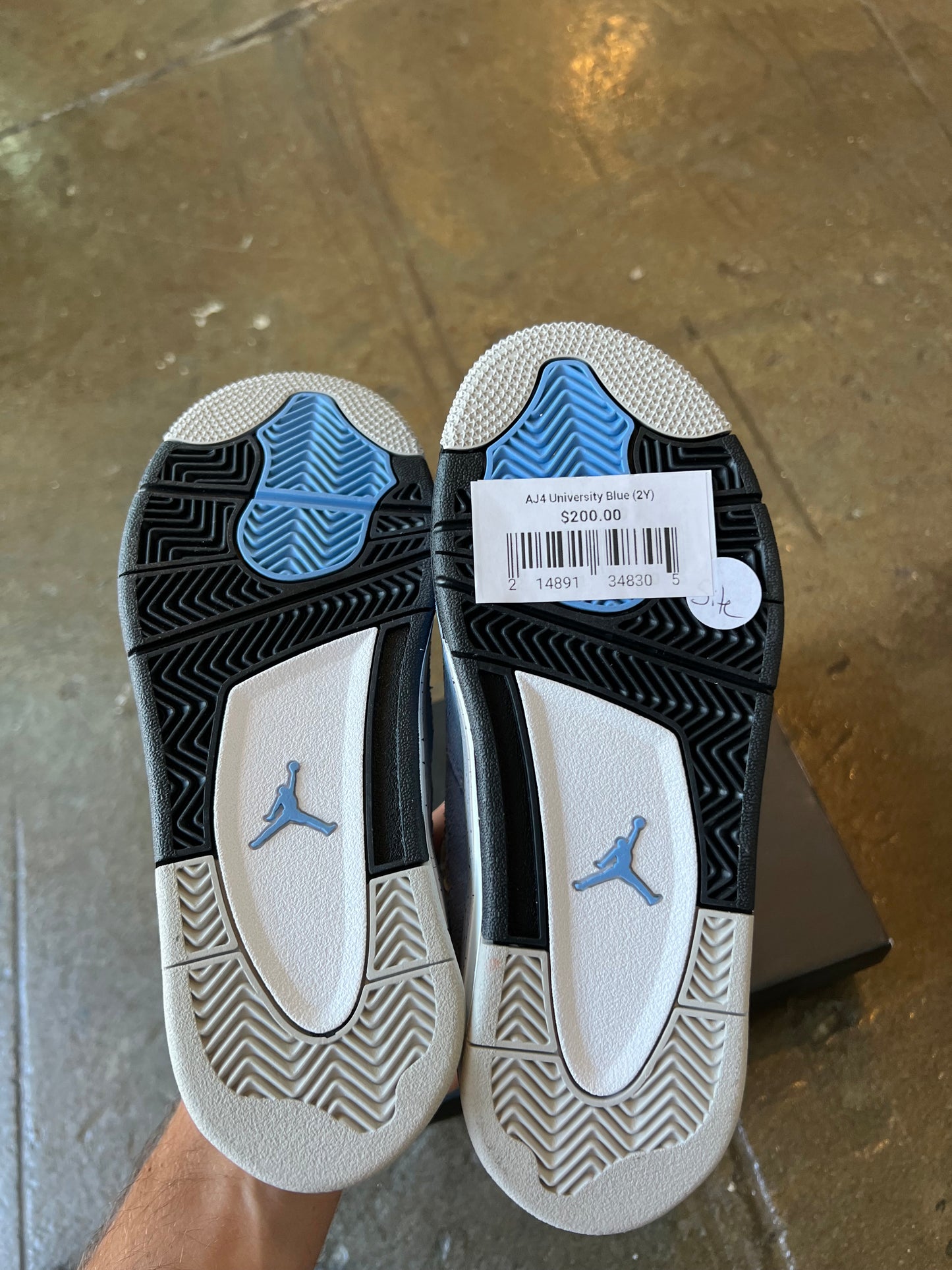 AJ4 University Blue (2Y)