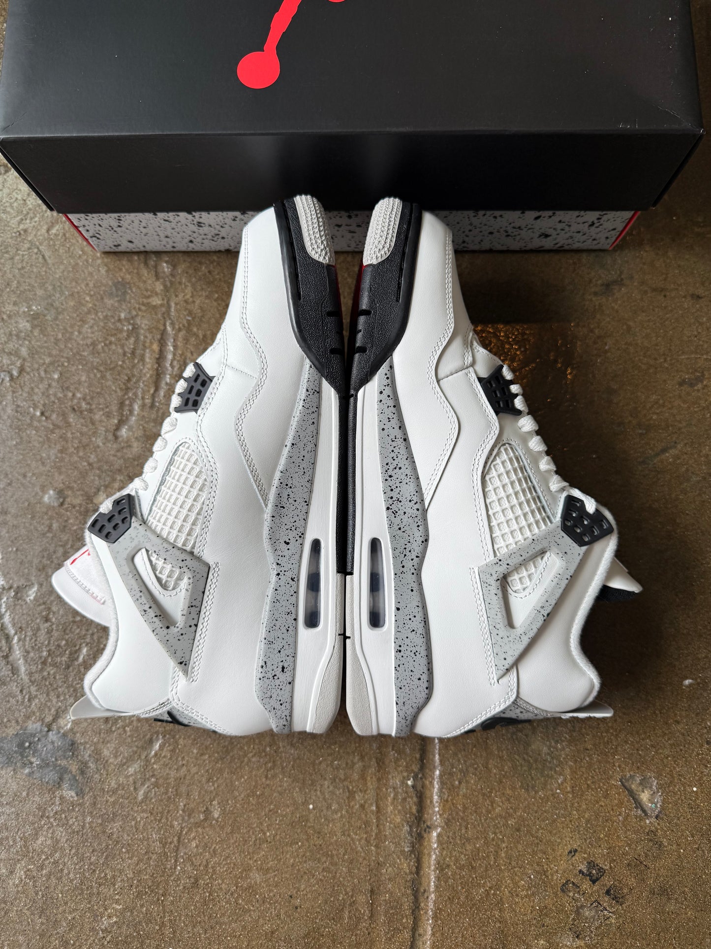 AJ4 White Cement 2025 (9.5, 11.5, 12)