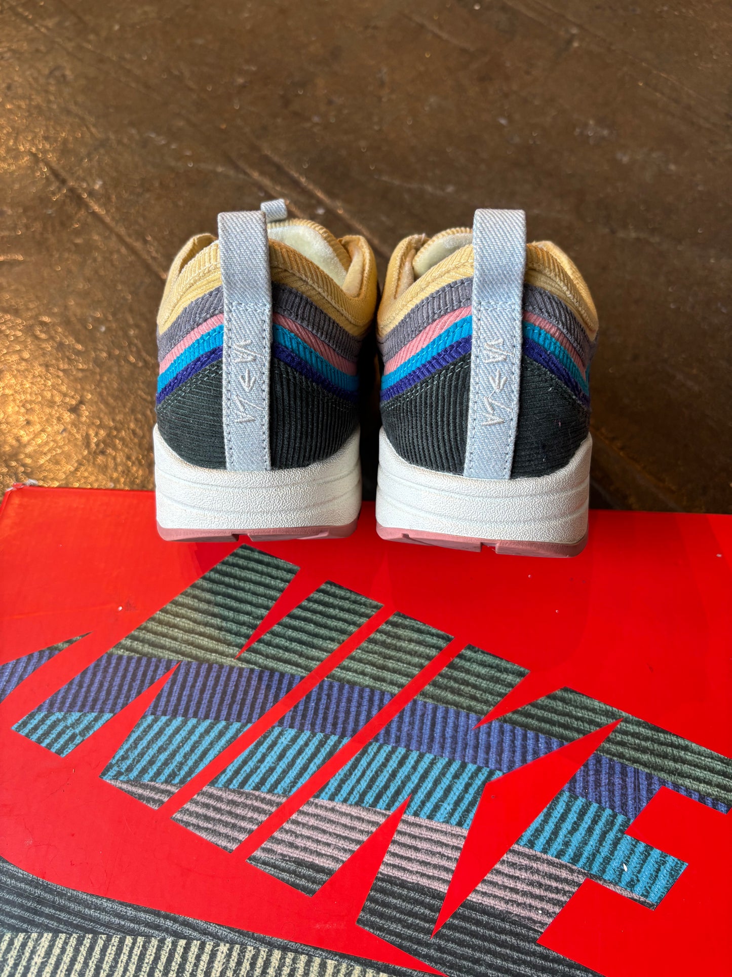 AM 1/97 SW (12) worn