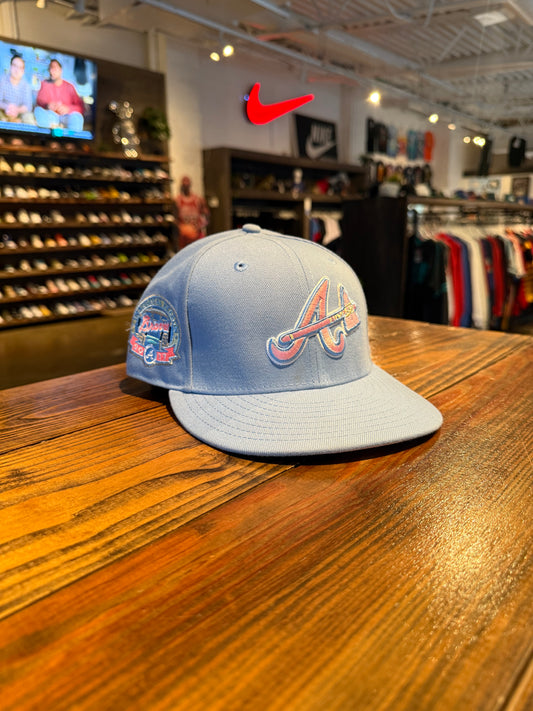 New Era Hat Club Fitted (7 1/8)