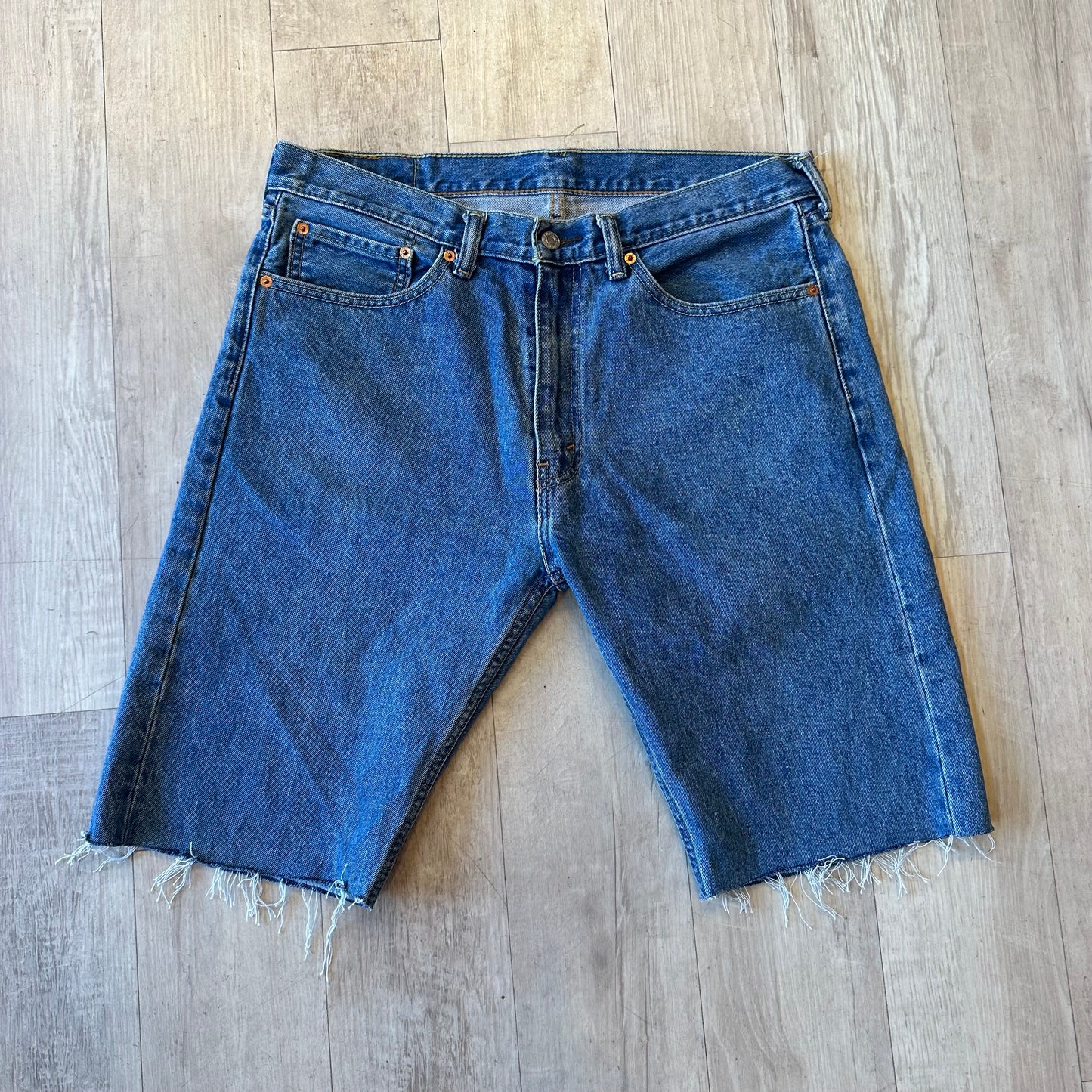Vintage Levi Jorts (36x29)