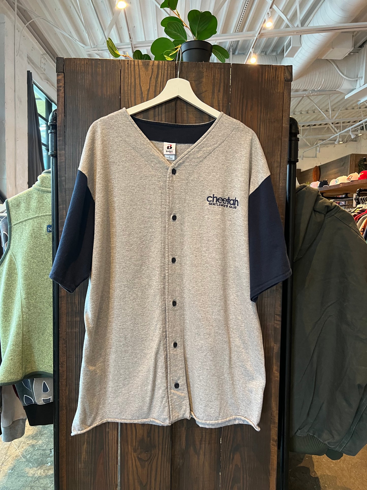 Vtg Cheetah Baseball Jersey (XL)