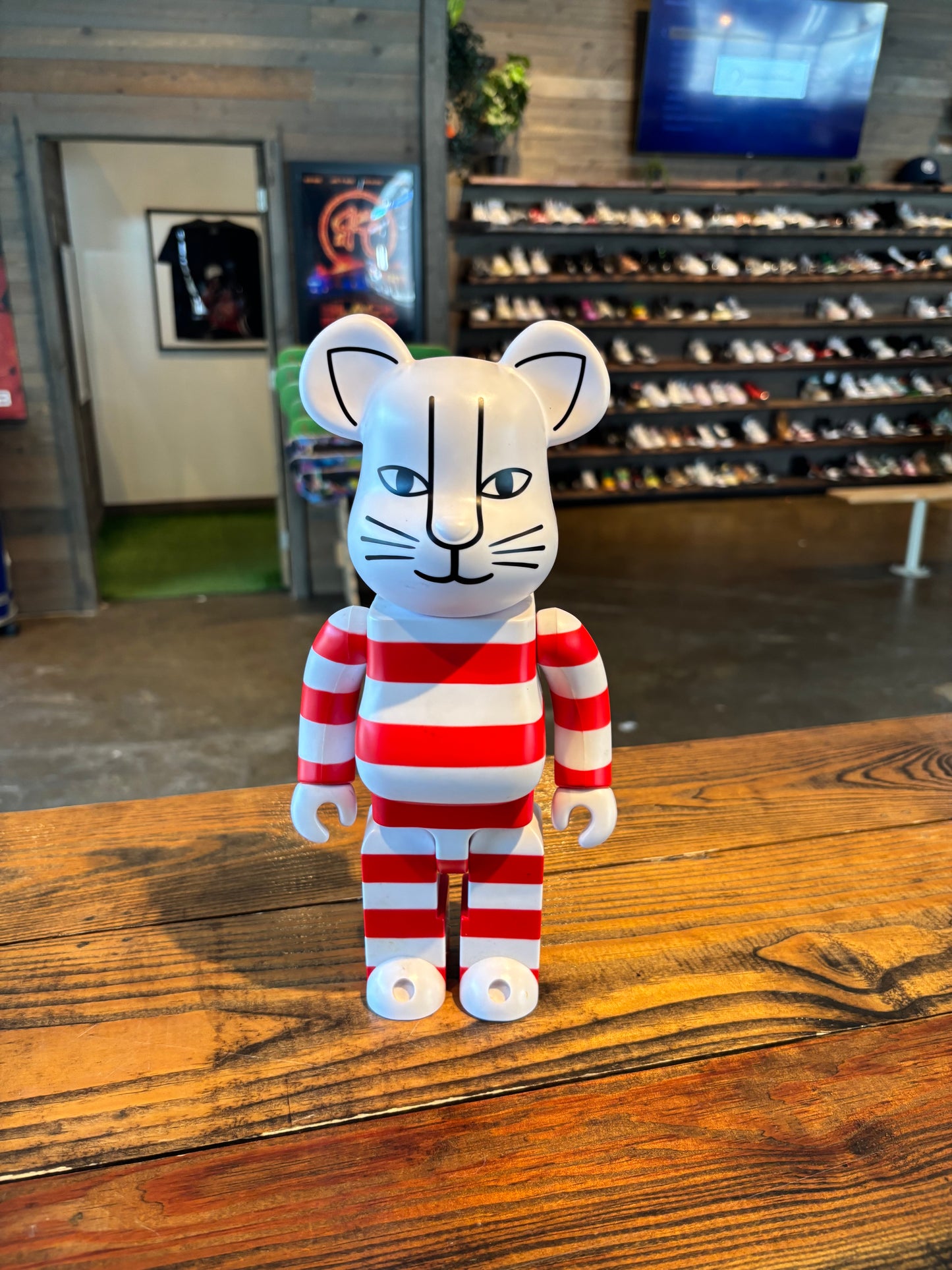MEDICOM BE@RBRICK 400% Lisa Larson Mikey Flocky Figure Bearbrick