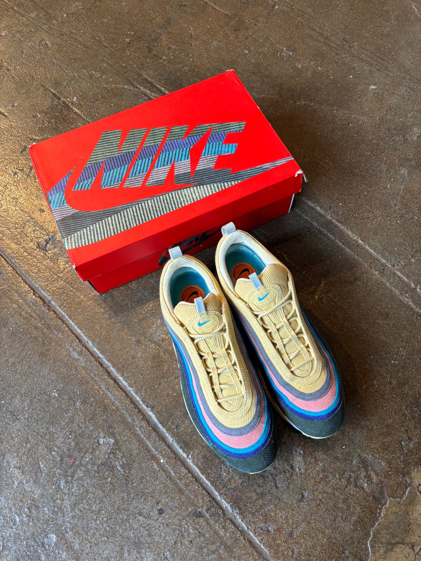 AM 1/97 SW (12) worn