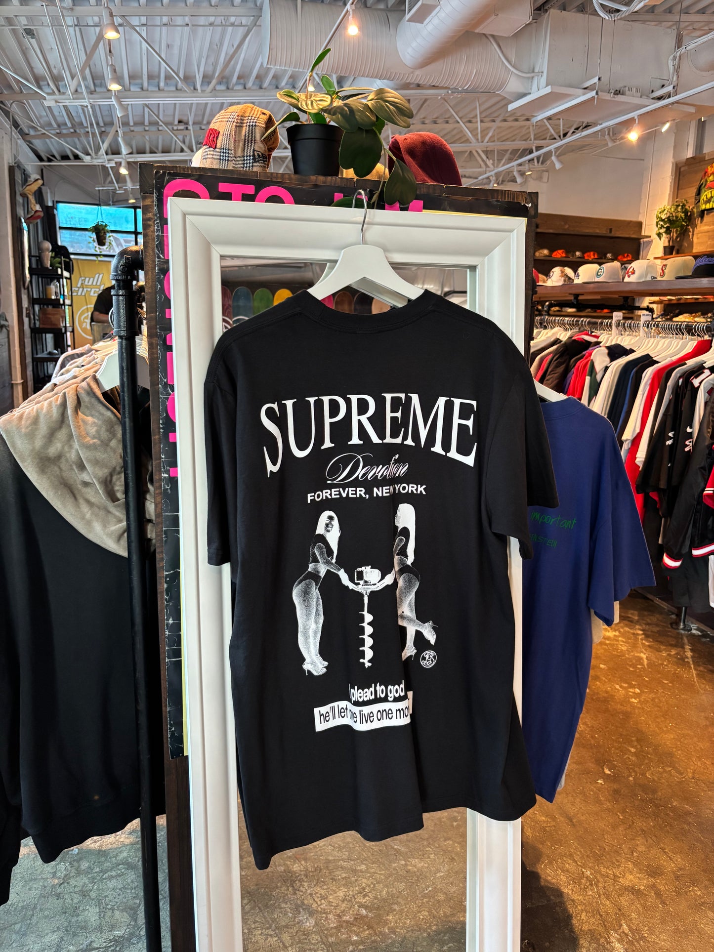 Supreme Tee (L) DS
