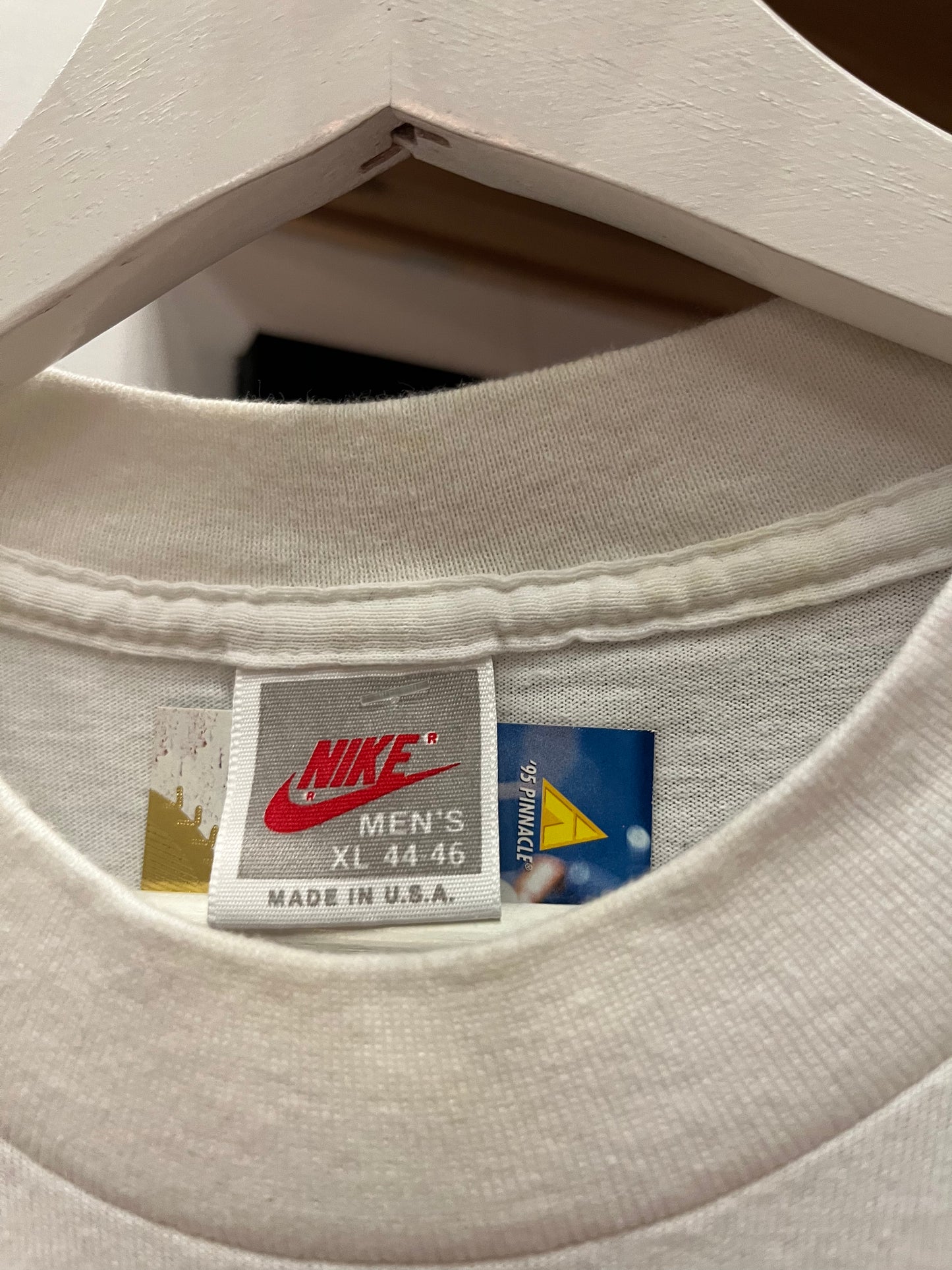 Vintage Nike UGA Basketball Tee (XL)