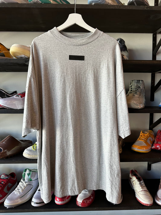 Essentials Tee (L)