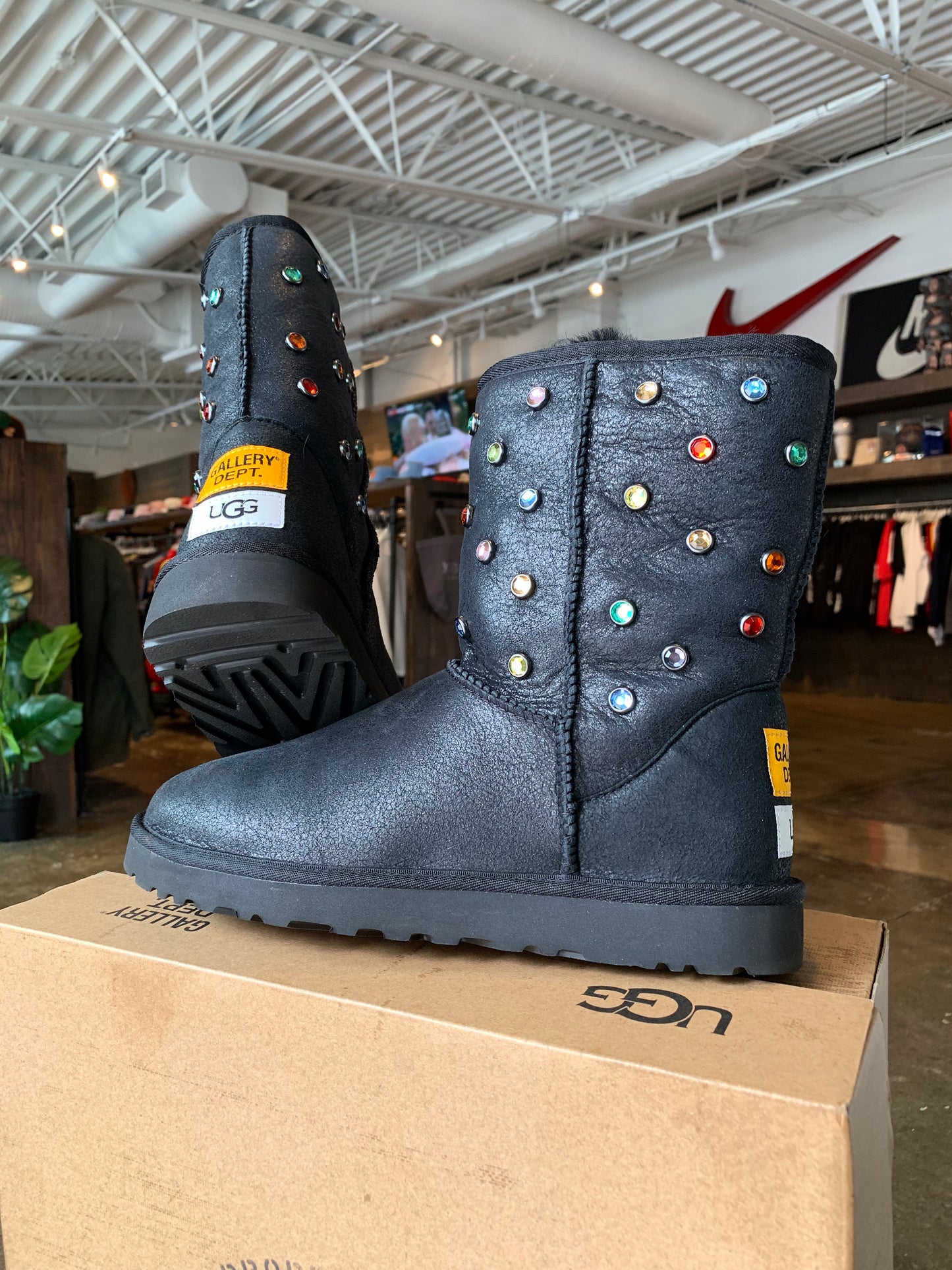 Gallery Dept UGG (9) Worn Once