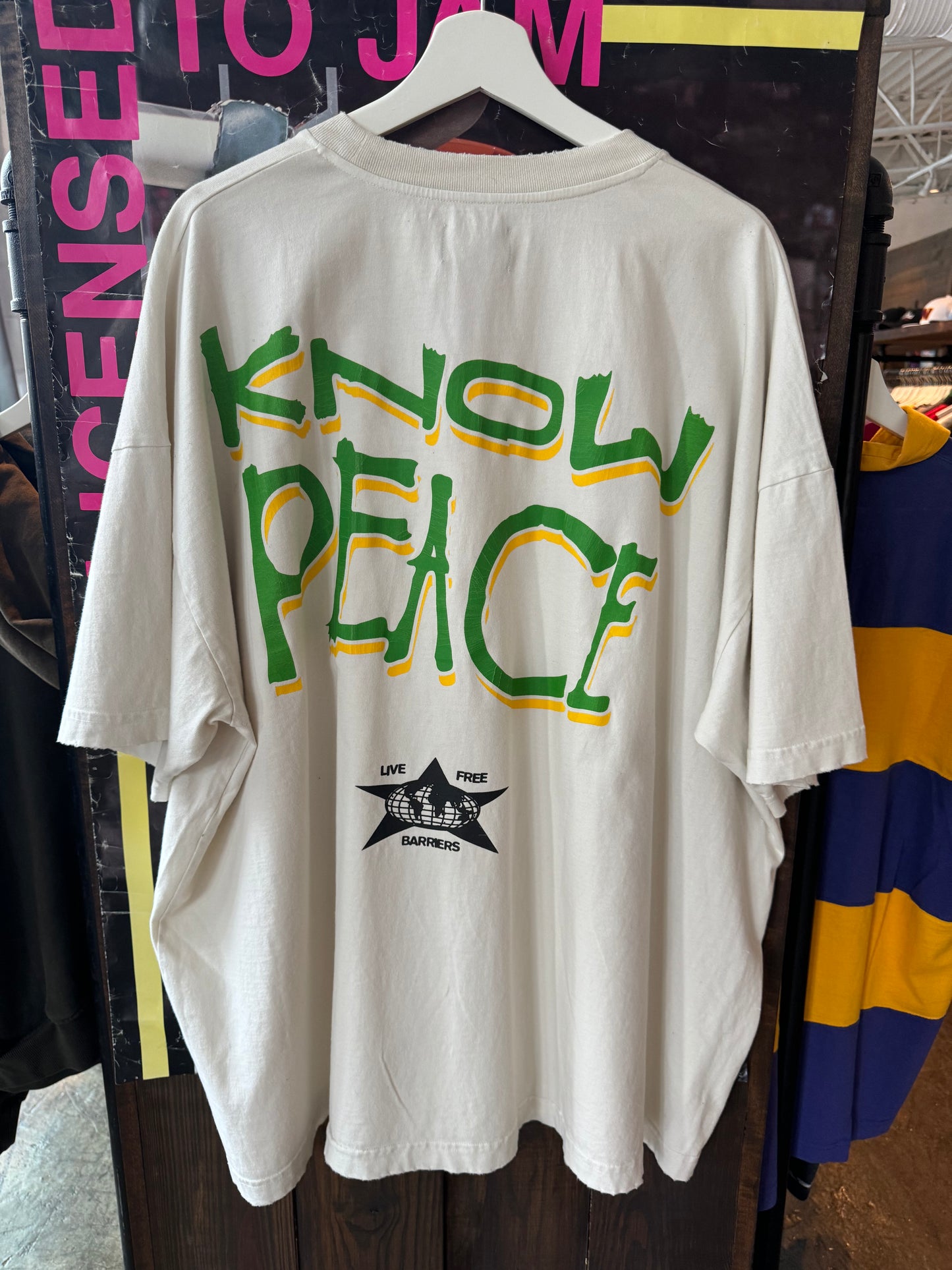 Brand new barriers know justice tee 2XL