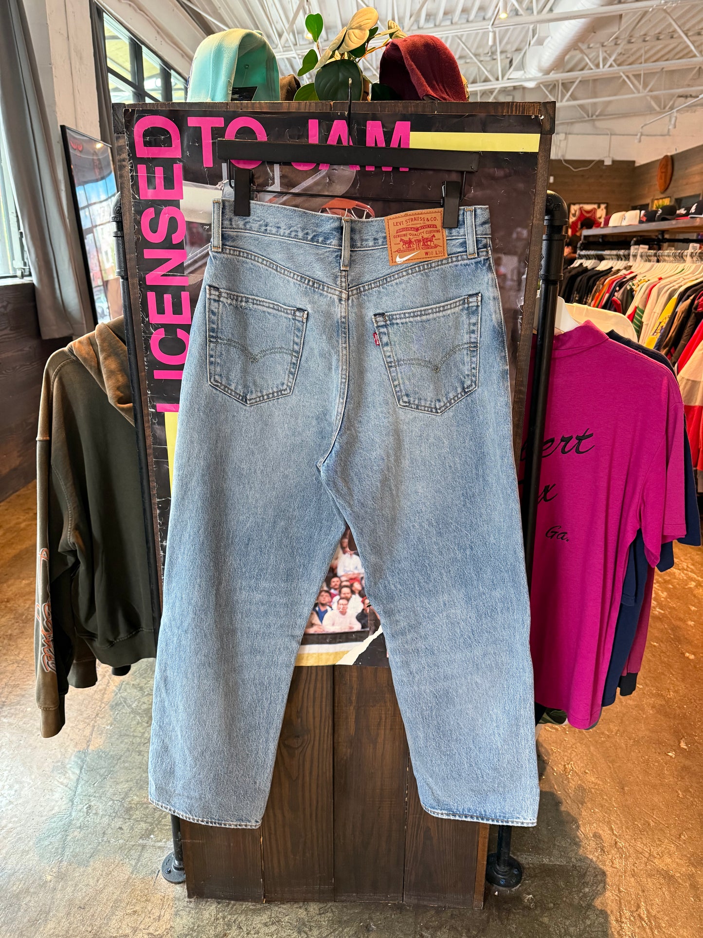 Levi’s Nike Baggy Jeans (30x30)