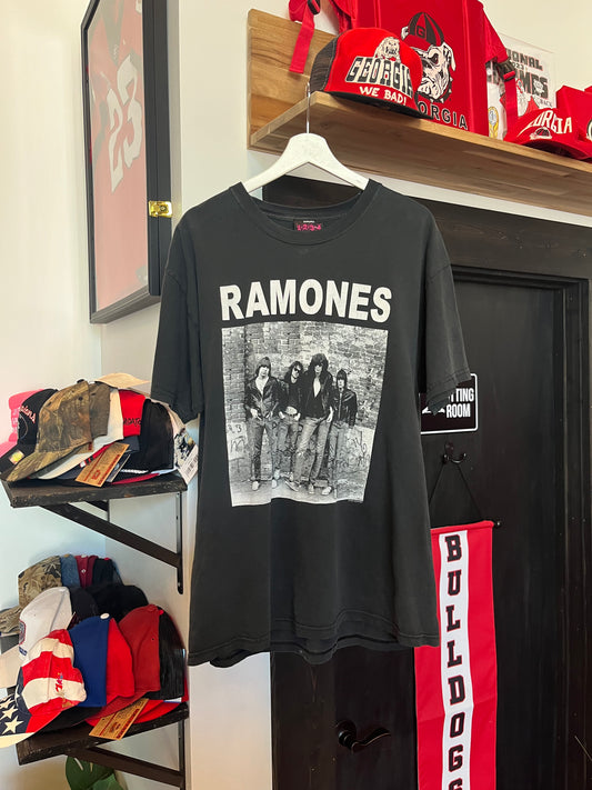 Vintage Ramones Tee (L)