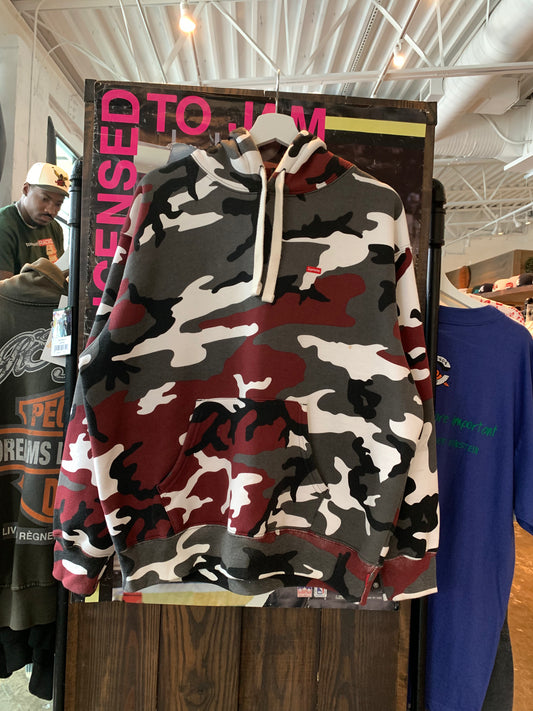 Supreme Camo Pullover Hoodie (M) Worn