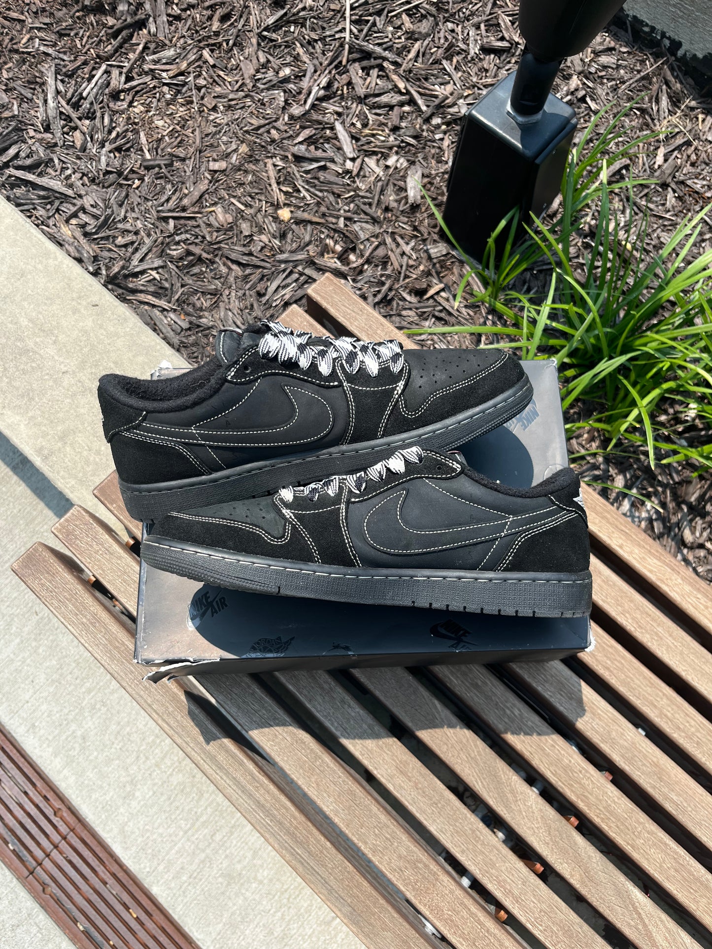 AJ1 Travis Scott Phantom (12)