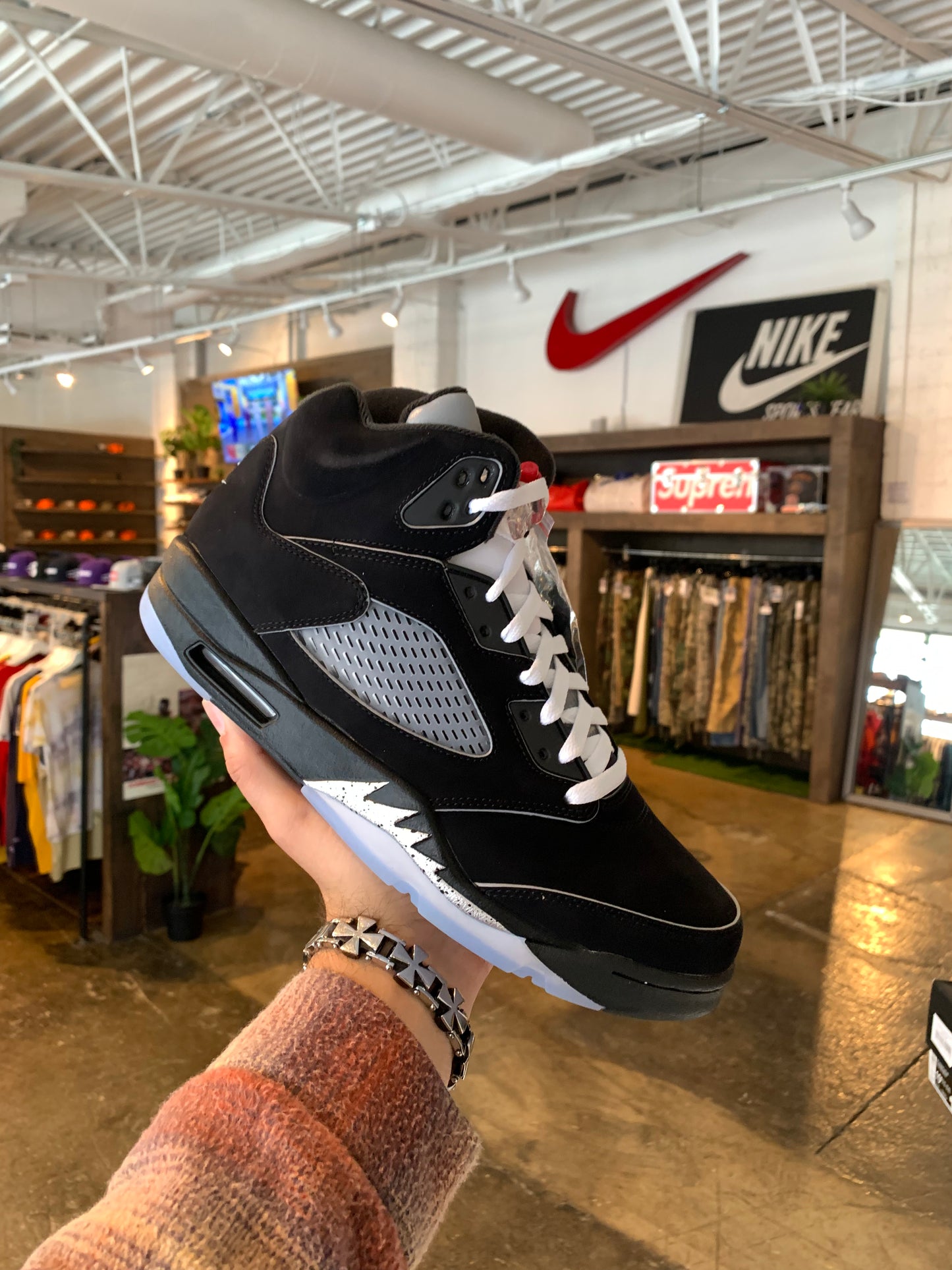 AJ5 Black Metallic (10.5) DS