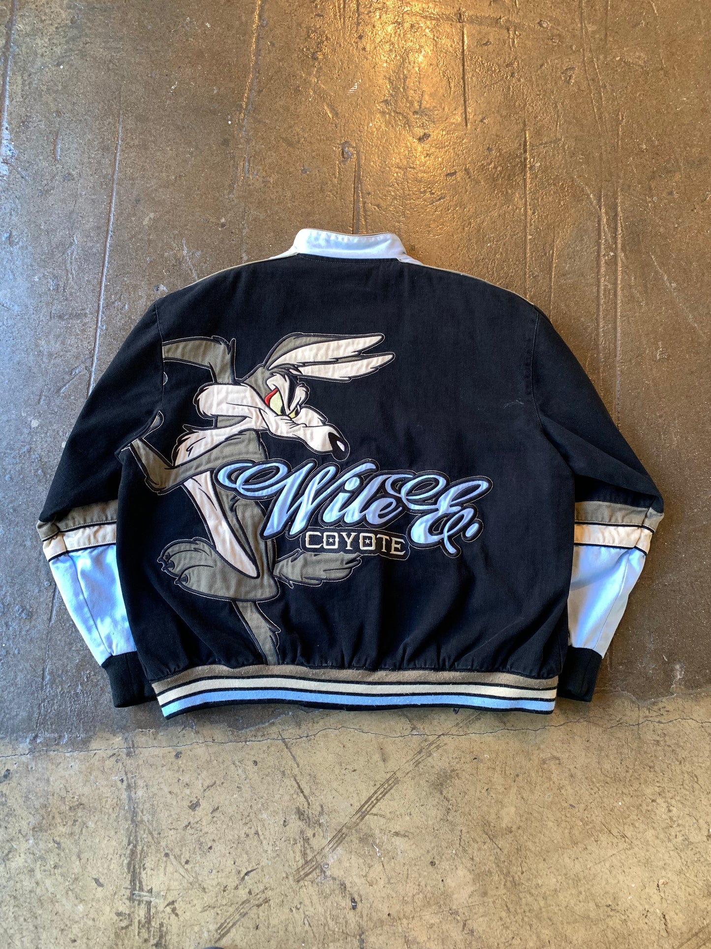 Vtg Wile E Coyote Racing Jacket (XXL) Worn
